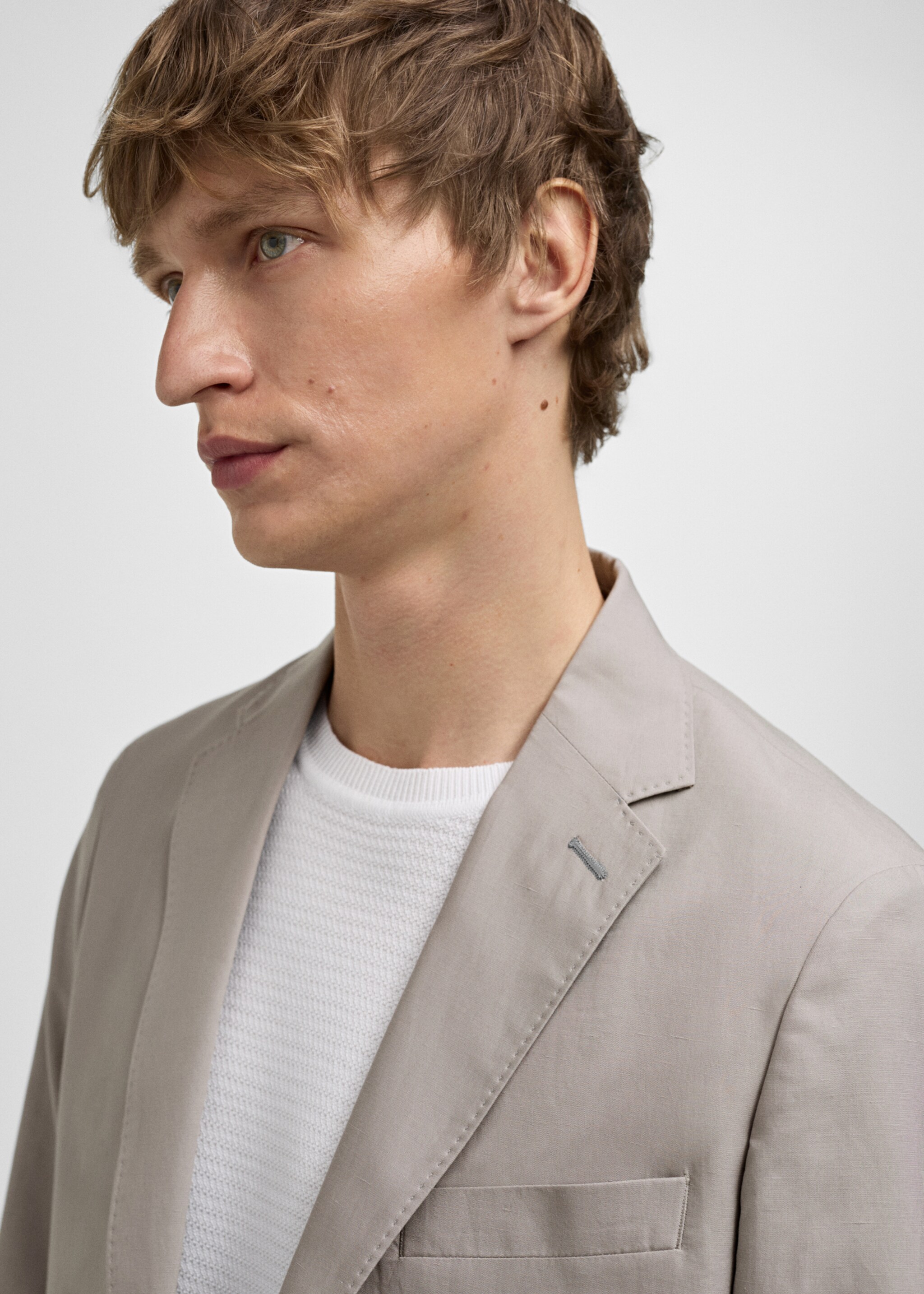 Slim Fit-Anzugblazer aus Leinengemisch - Detail des Artikels 1, Hellgrau/Pastellgrau. Ref: 77072532-00.