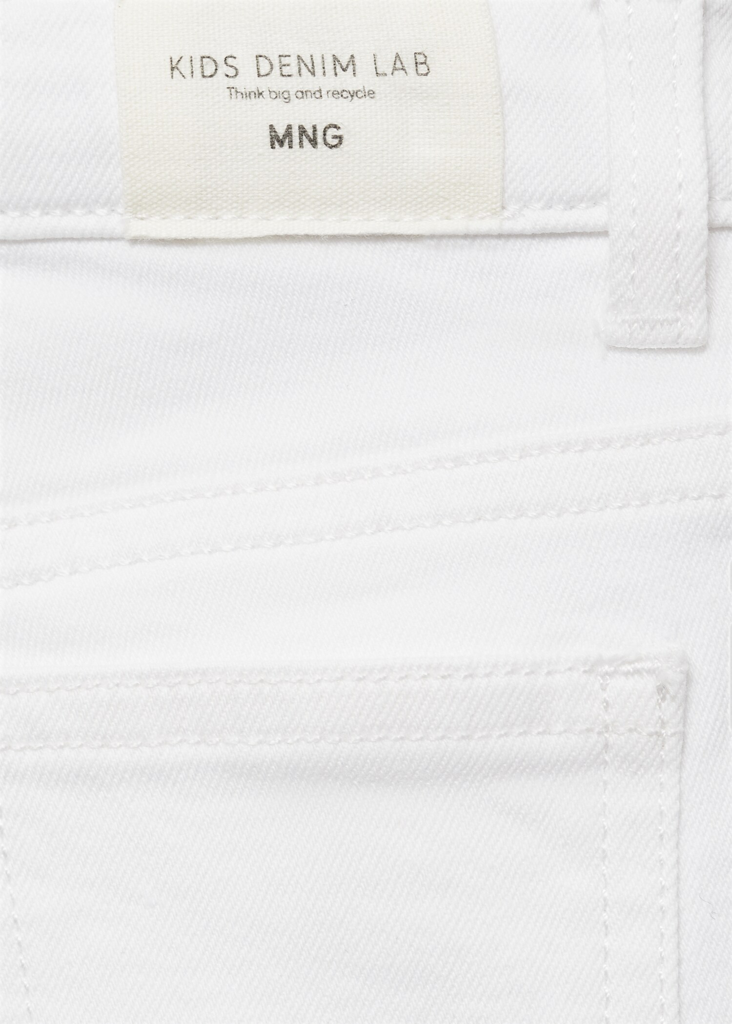 Flared finished jeans - Details of the article 0
