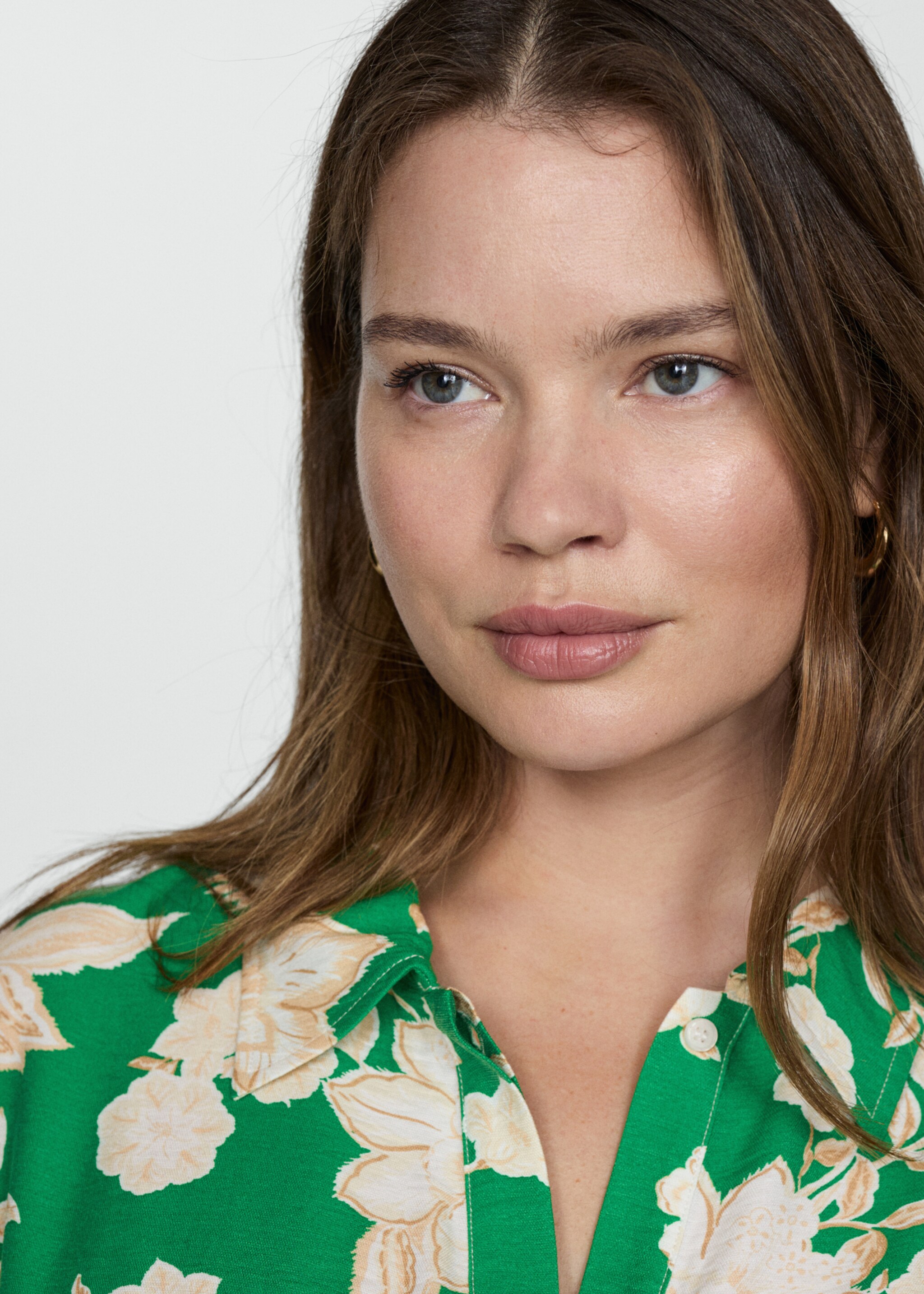 Kort jumpsuit med blomster - Artikkeldetalj 4