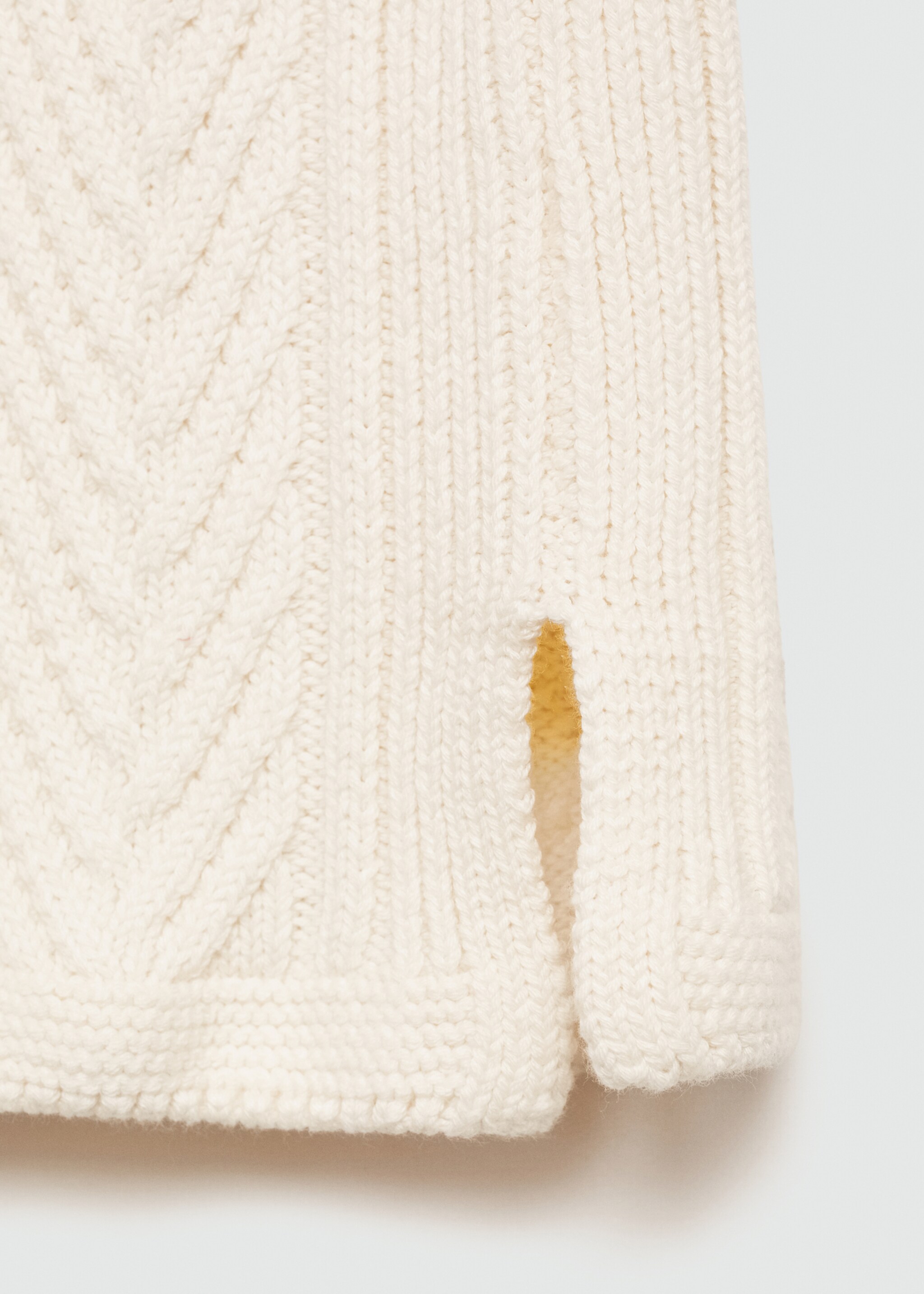 Braided-knit gilet - Details of the article 0, Off White. Ref: 77072929-00.