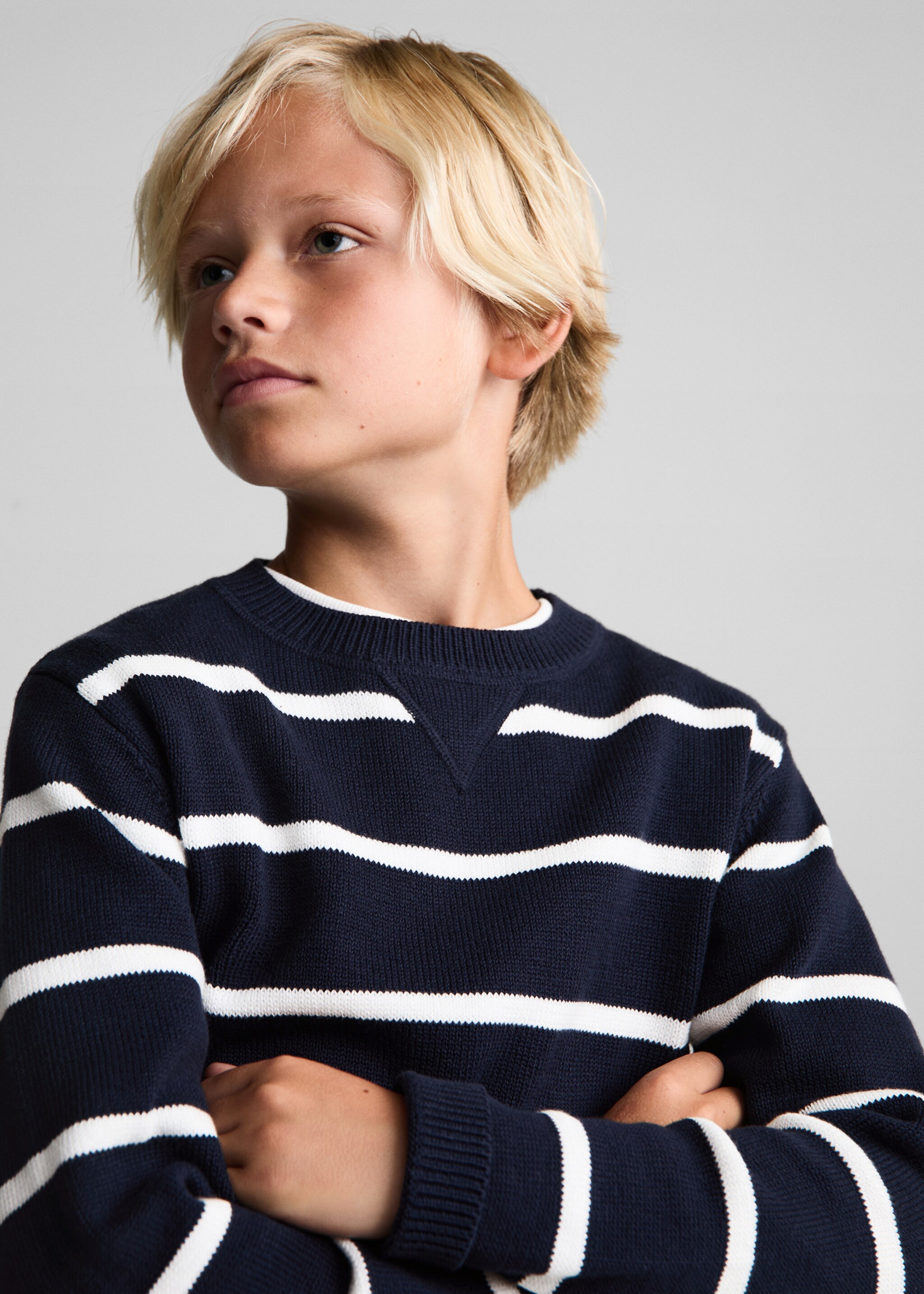Knit striped sweater - Details of the article 1, Dark Navy. Ref: 77073262-00.