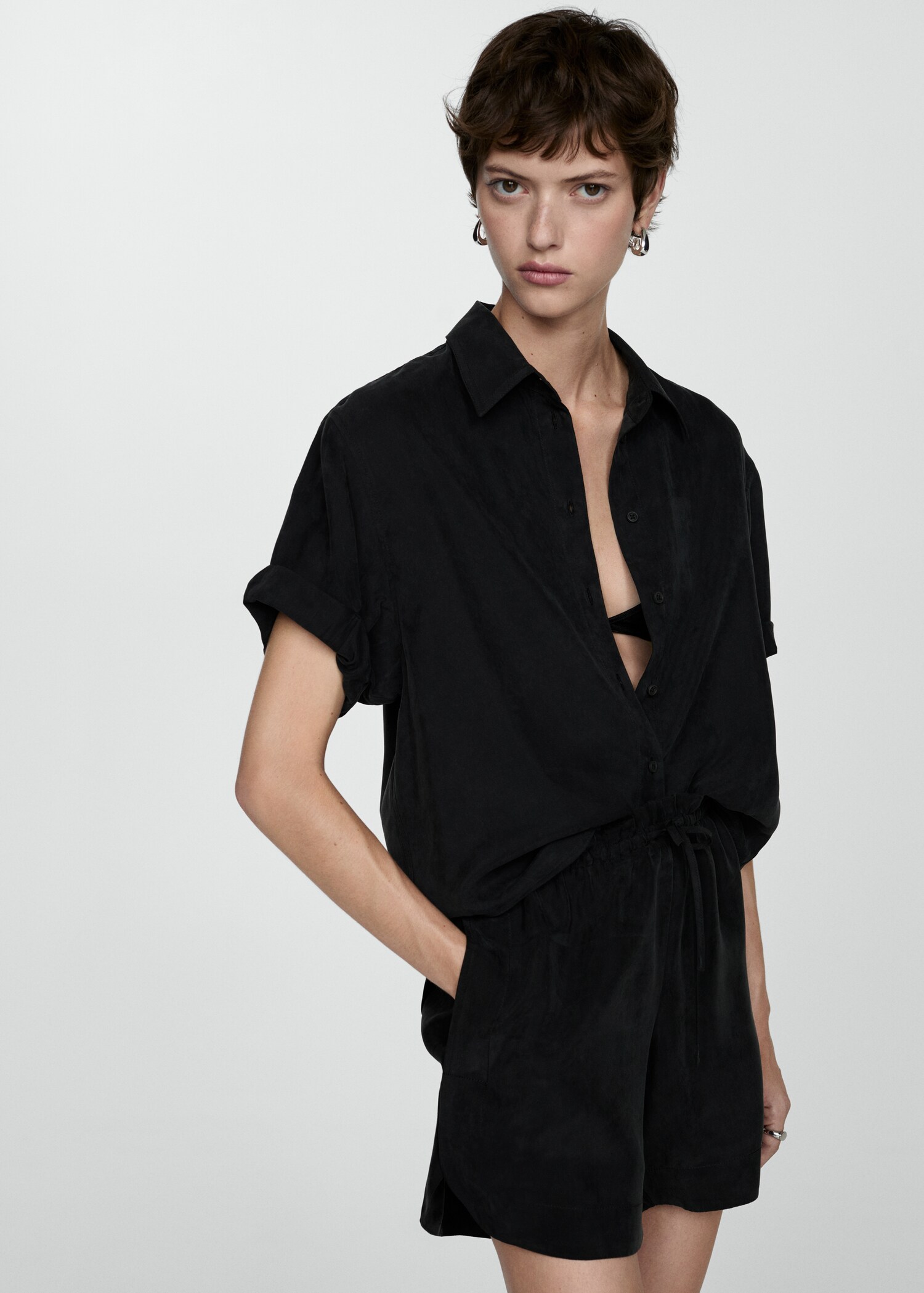High-waisted straight-fit cupro shorts - Details of the article 1