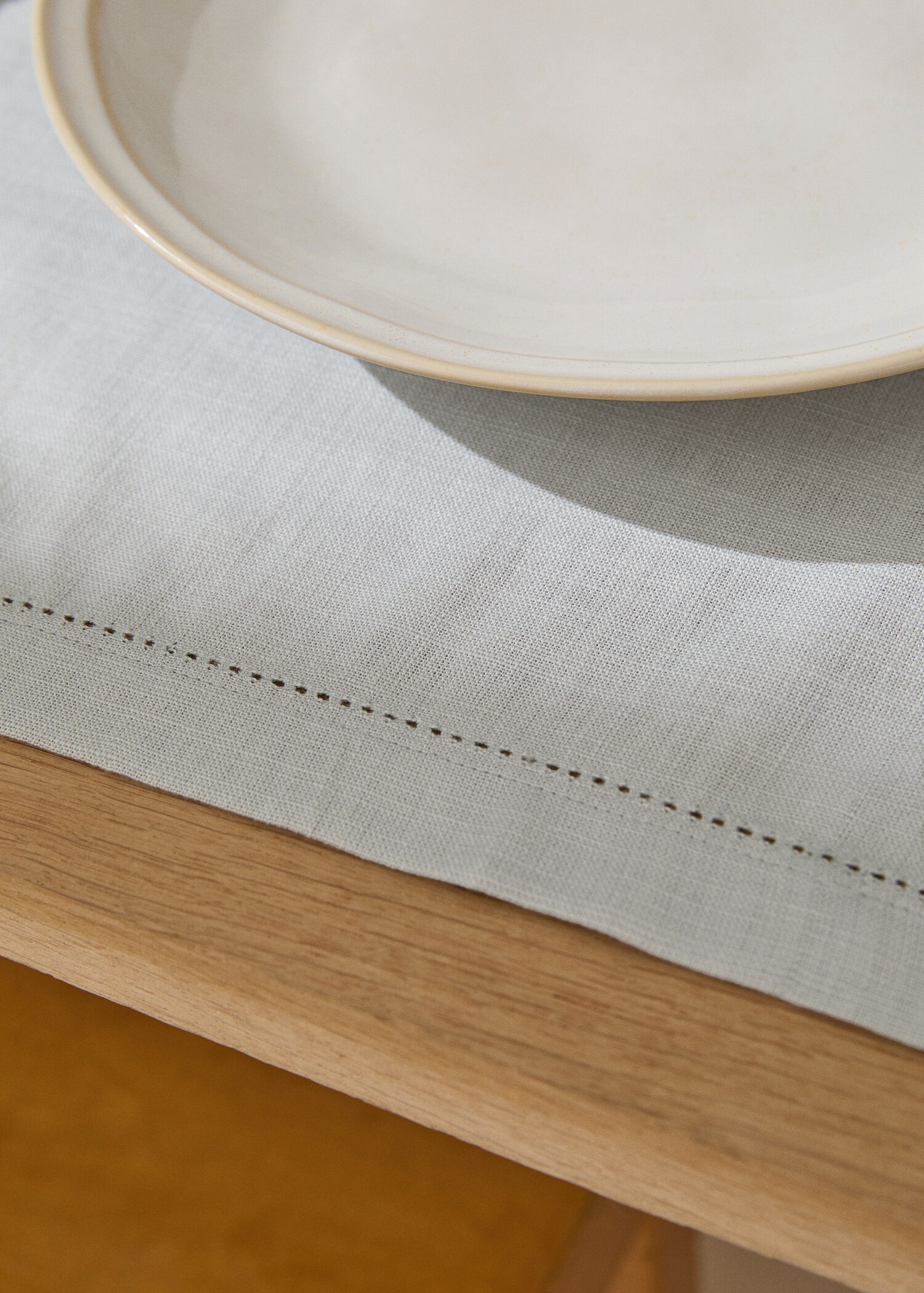 Hemstitch placemat - Details of the article 8