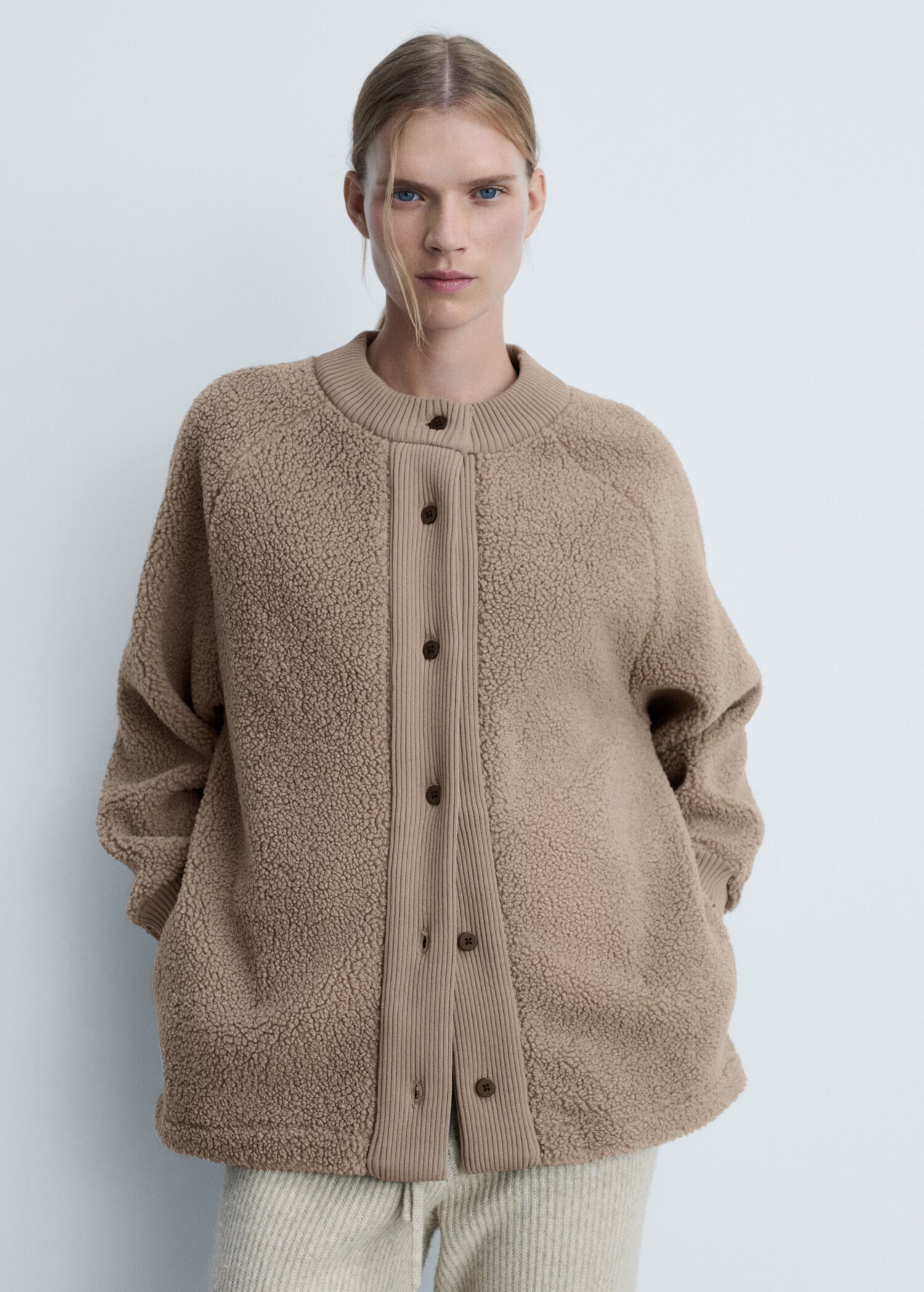 Fleece cardigan with buttons - Details of the article 2
