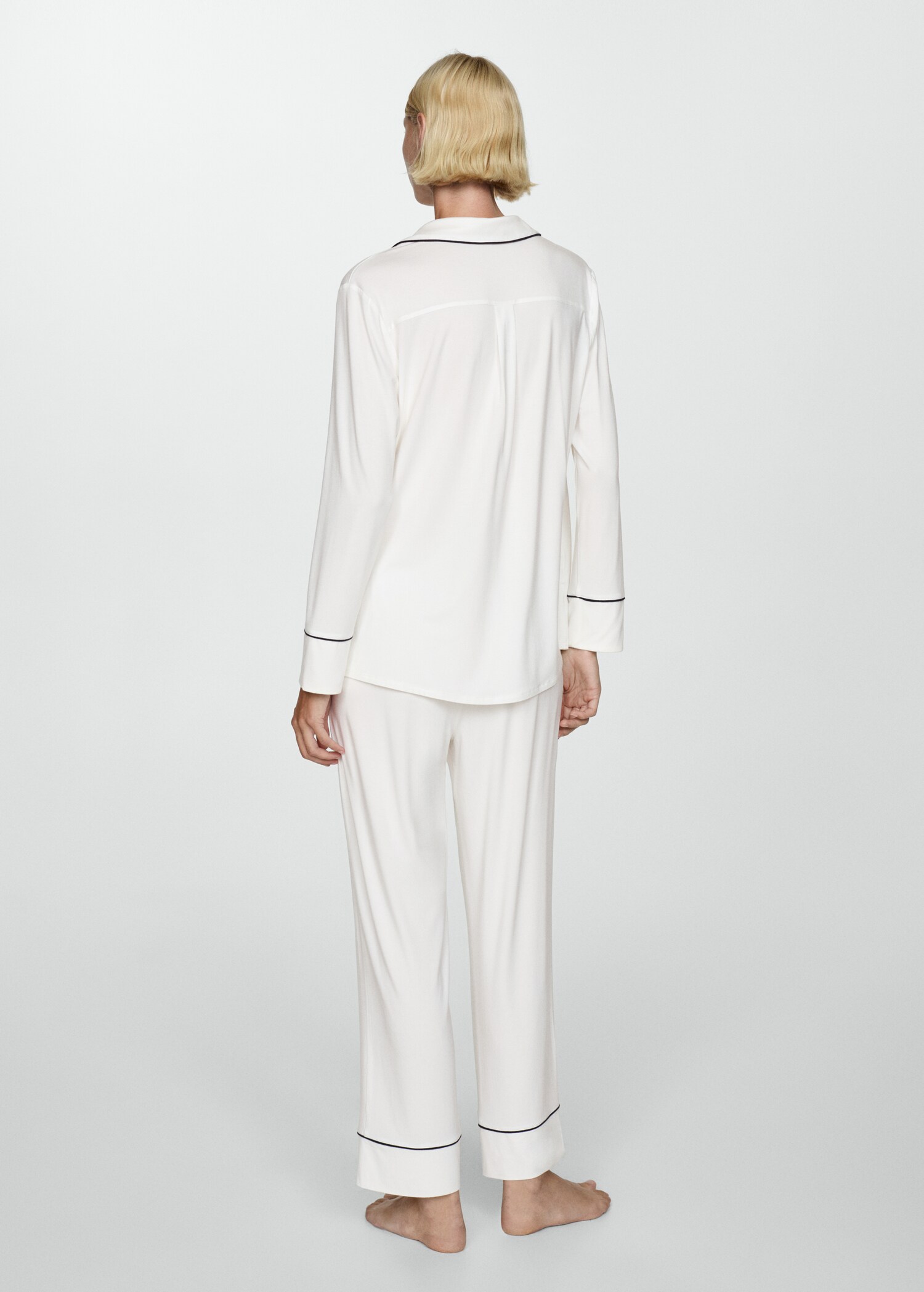 Two-piece pyjamas with piping - Reverse of the article