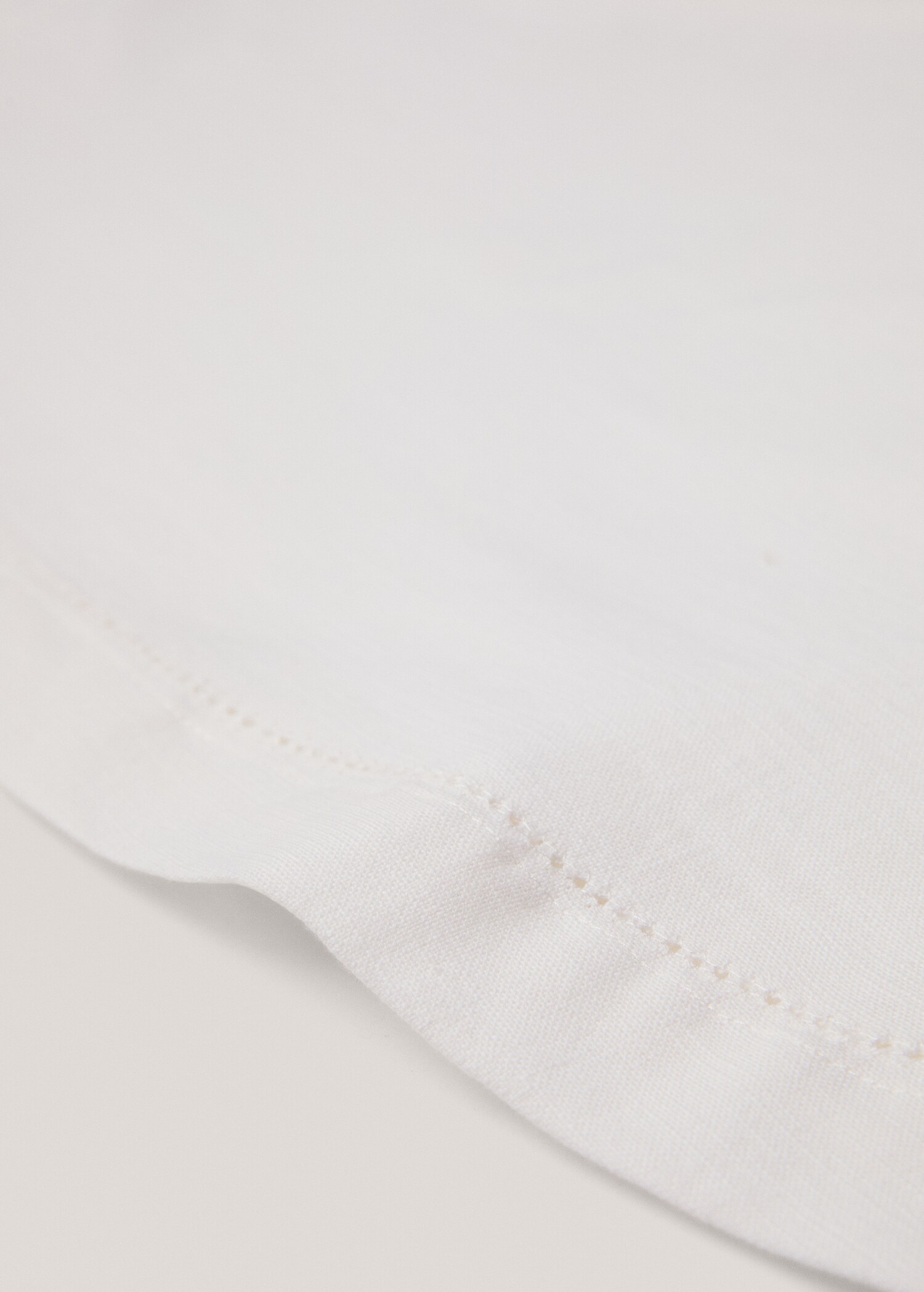 Round tablecloth with hemstitch embroidery - Medium plane