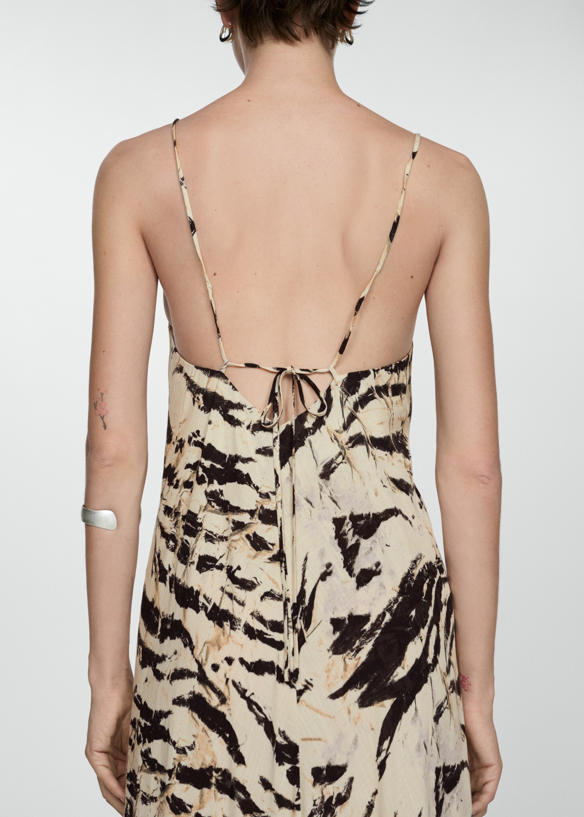 Long animal-print dress - Details of the article 6, Ecru. Ref: 77073295-00.