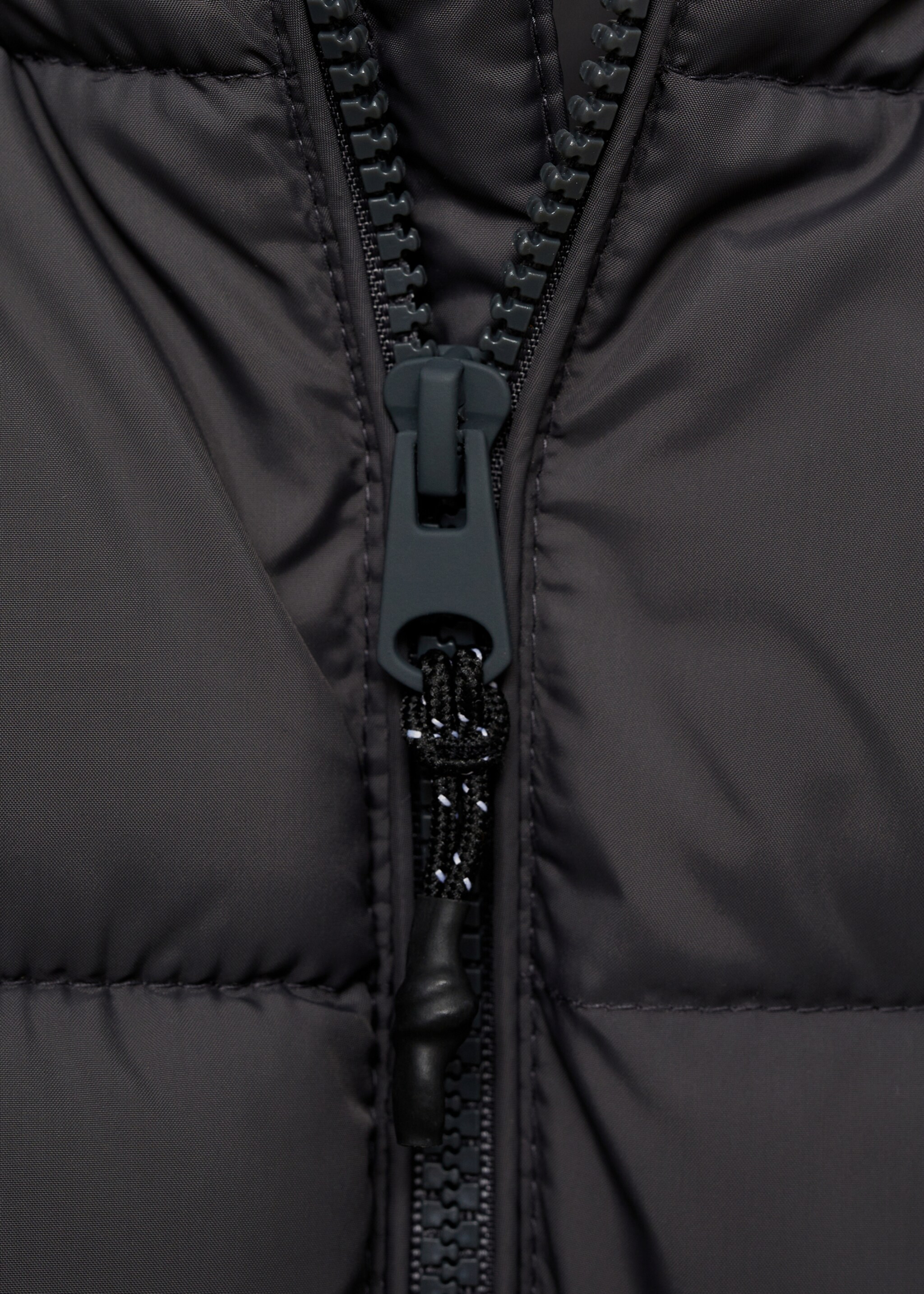 Hood puffer coat - Details of the article 8, Charcoal. Ref: 77074009-00.