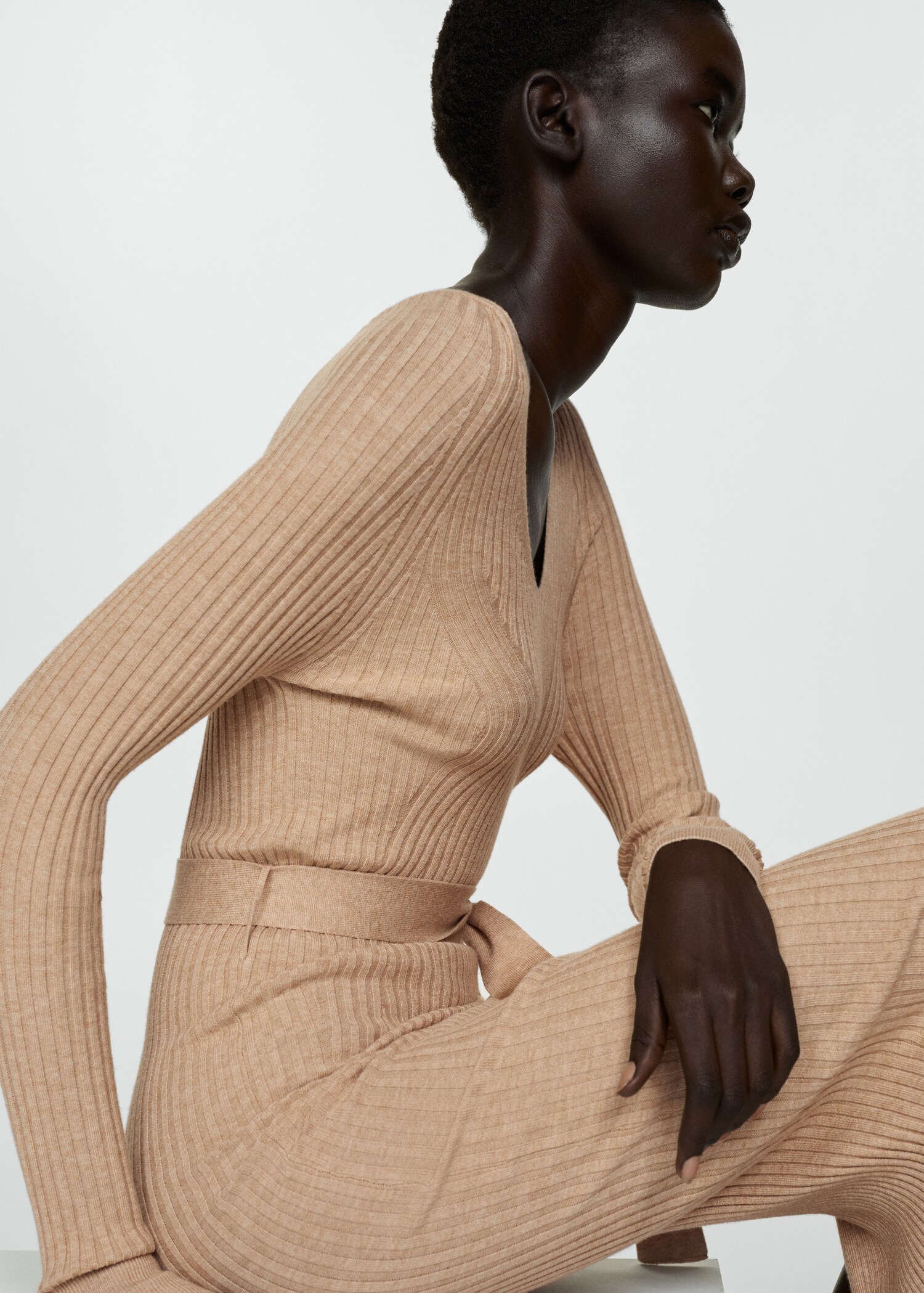 Midi-Strickkleid mit Gürtel - Detail des Artikels 6