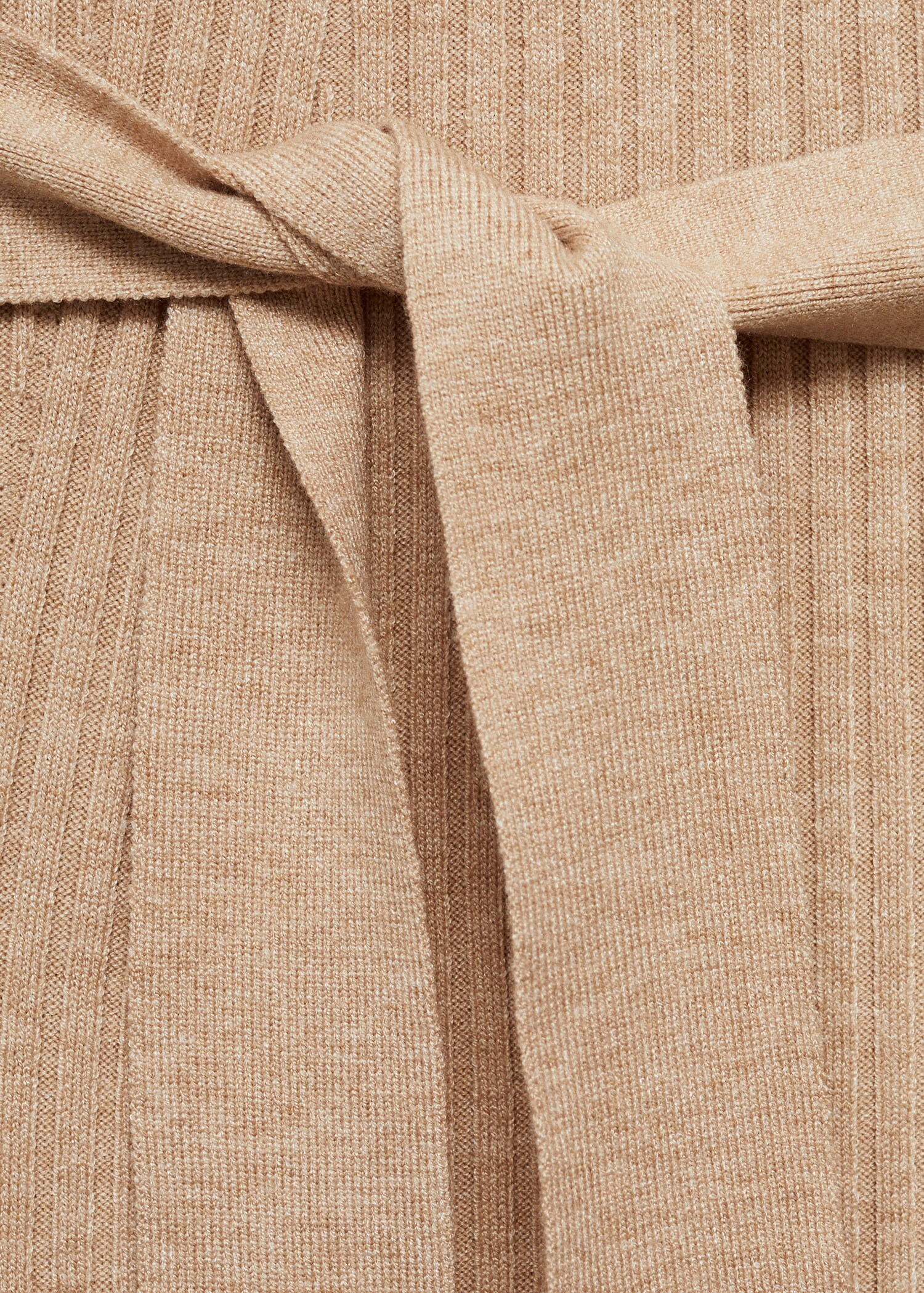 Midi-Strickkleid mit Gürtel - Detail des Artikels 8