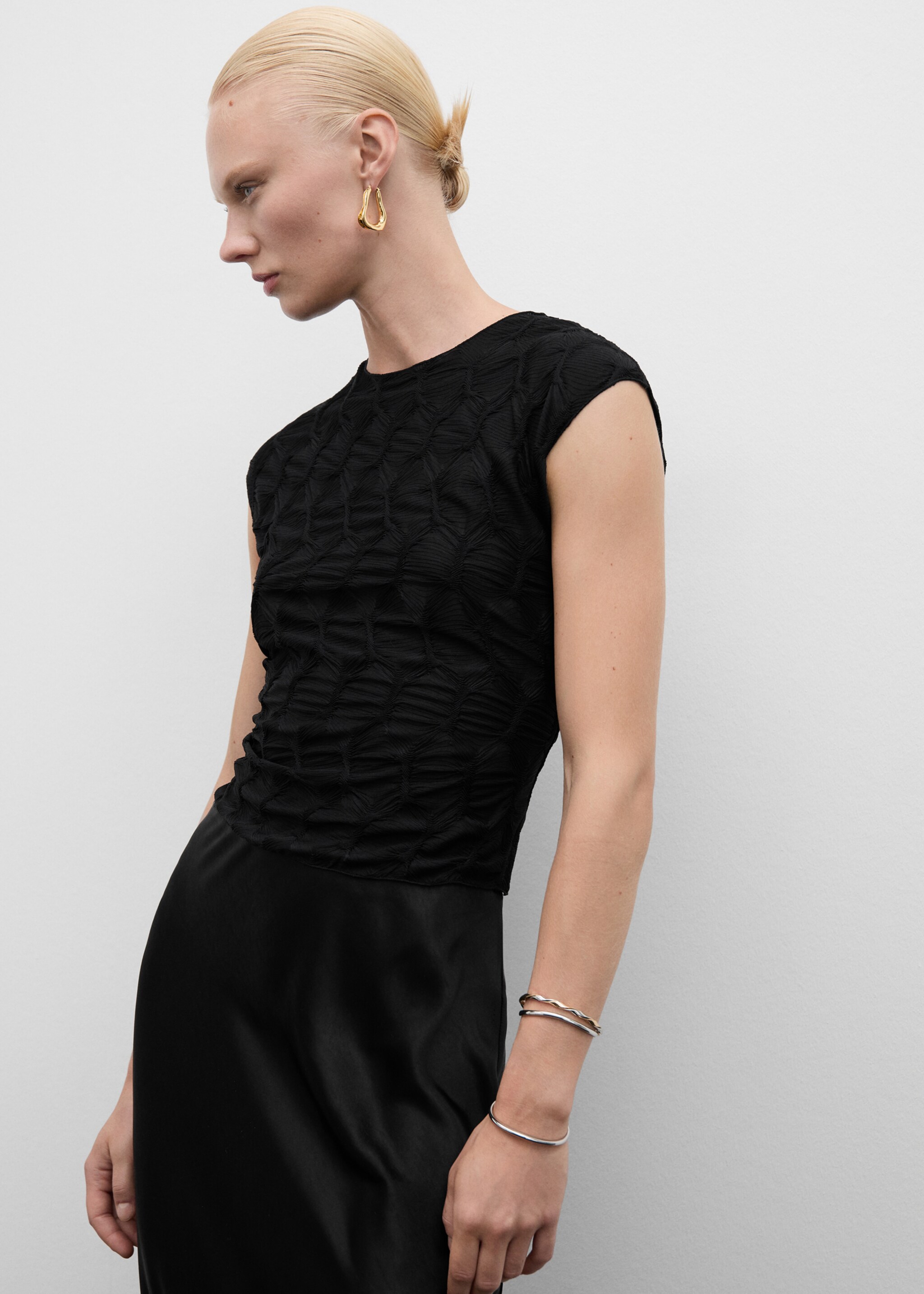 Textured short-sleeved t-shirt - Medium plane