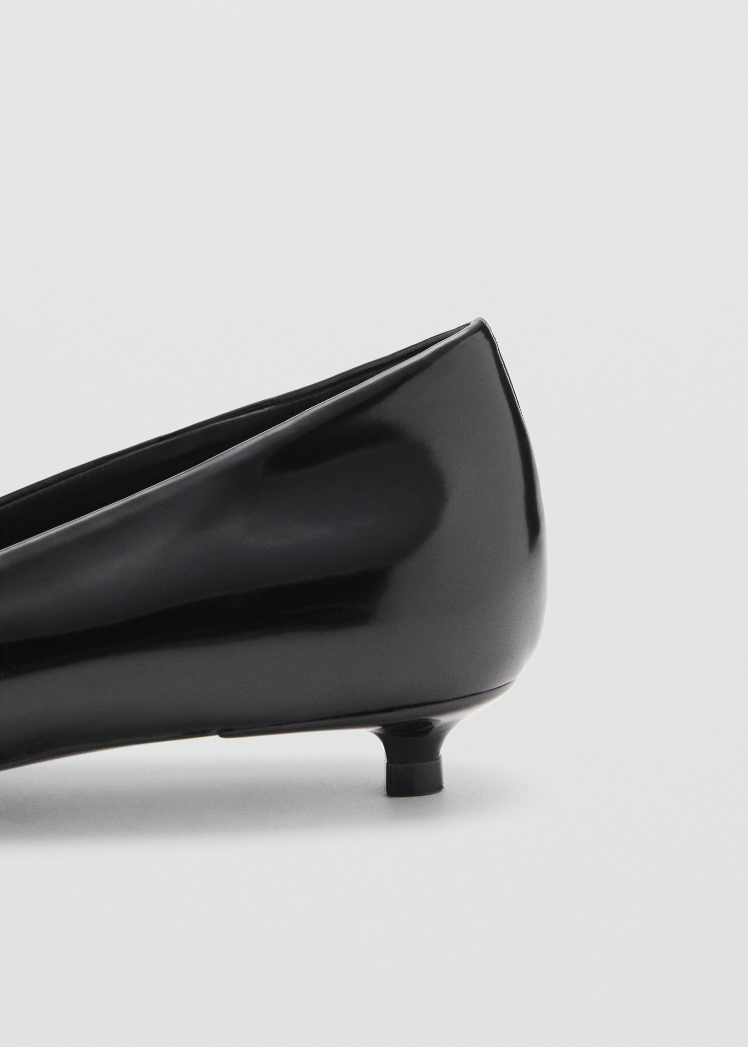 Patent leather-effect heeled shoes - Details of the article 1