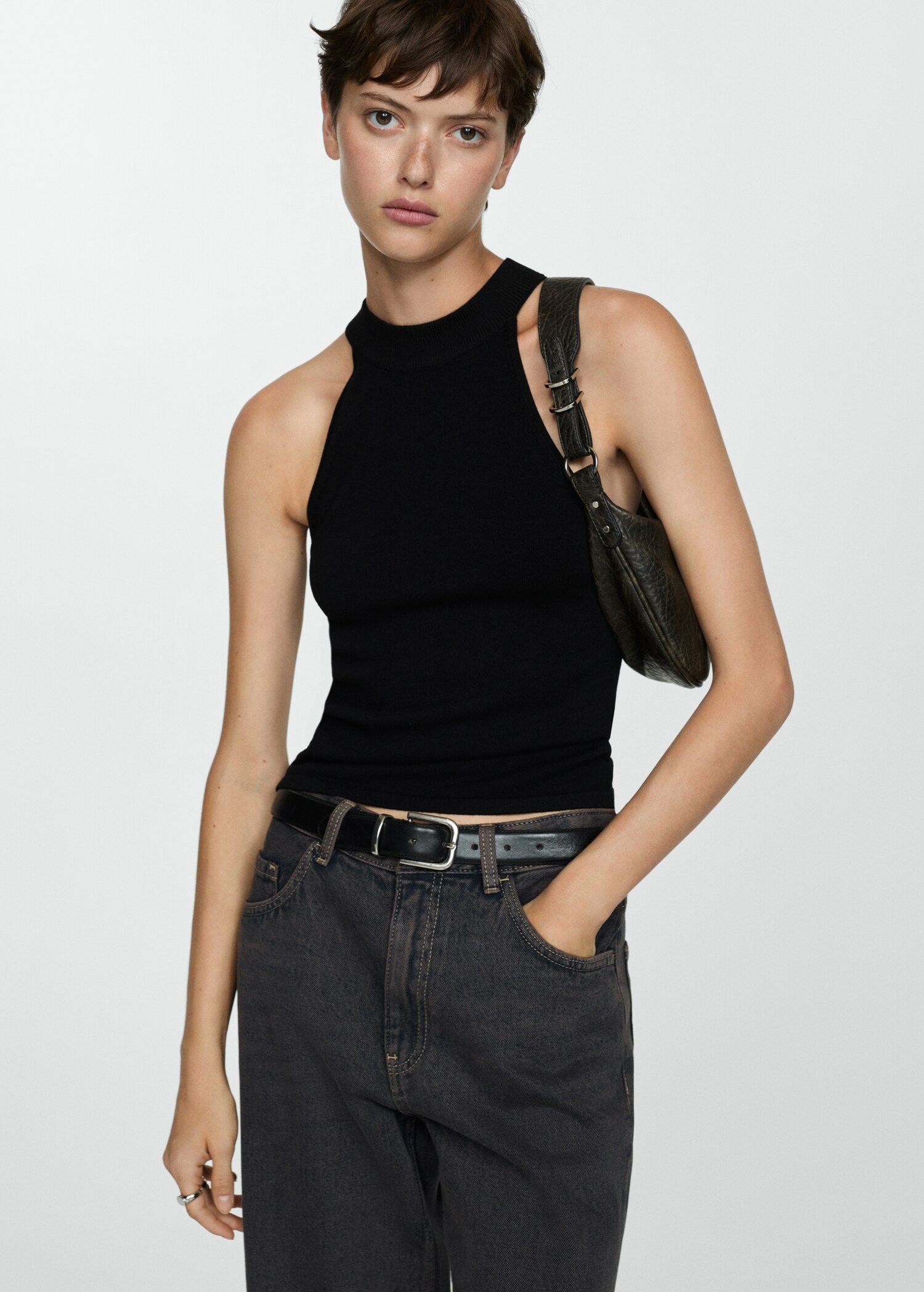 Strikket topp med halter-neck - Halvtotal bildeutsnitt