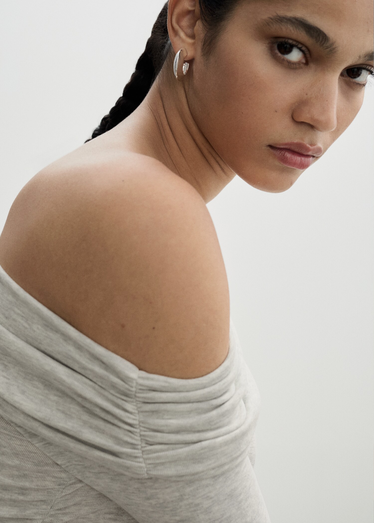 Off shoulders T-shirt - Details of the article 1