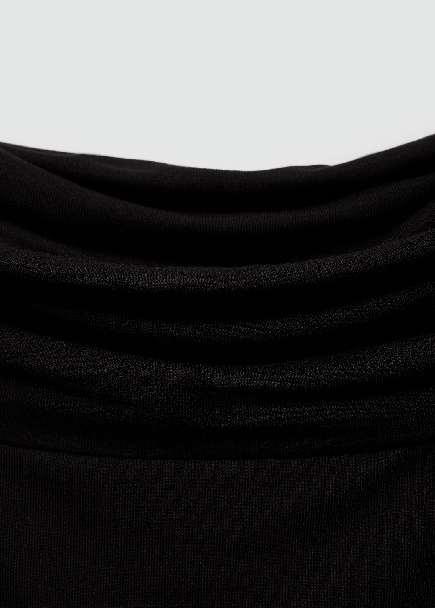 Schulterfreies T-Shirt - Detail des Artikels 8