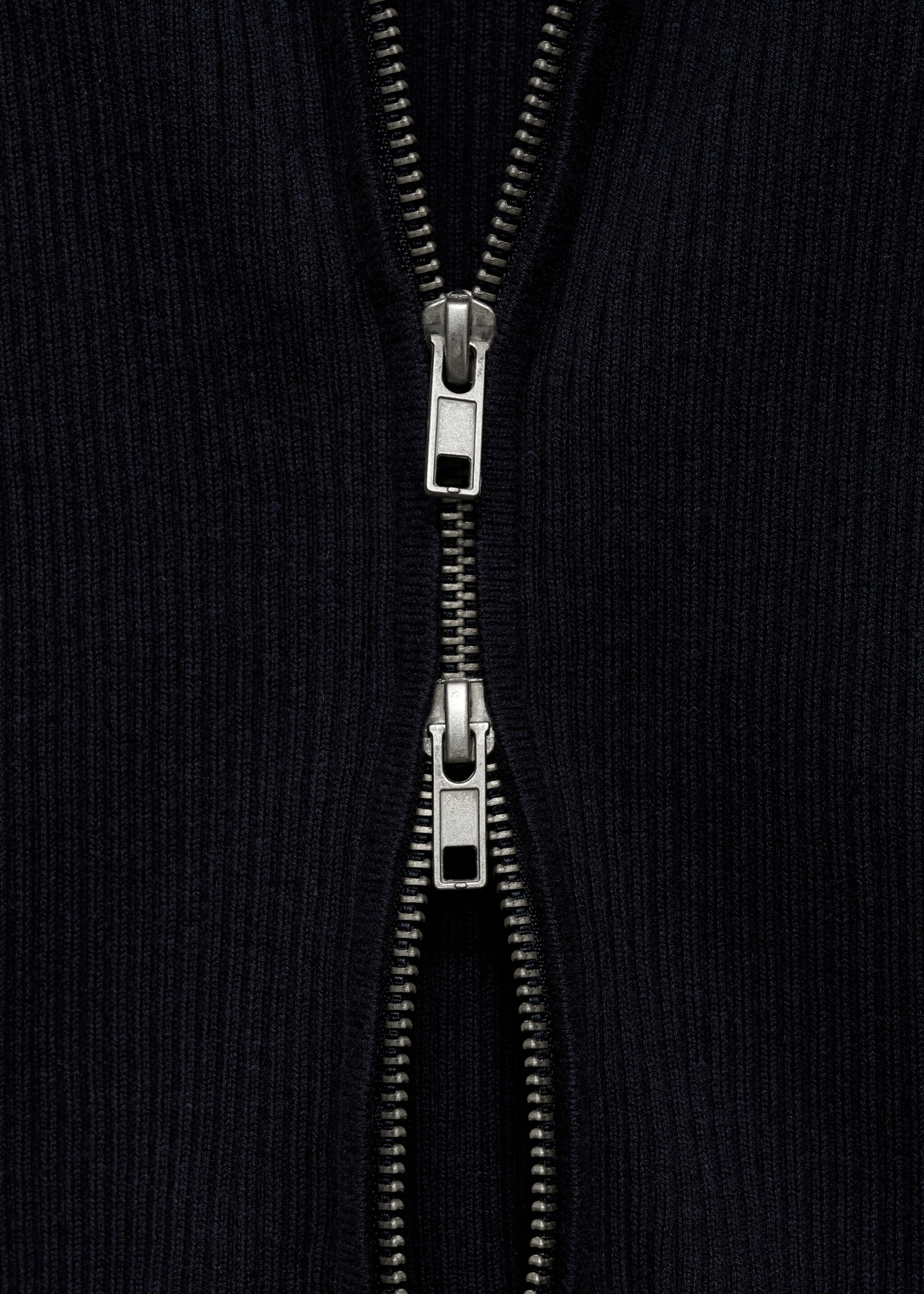 Zipped knit cardigan - Details of the article 8, Dark Navy. Ref: 77074040-00.