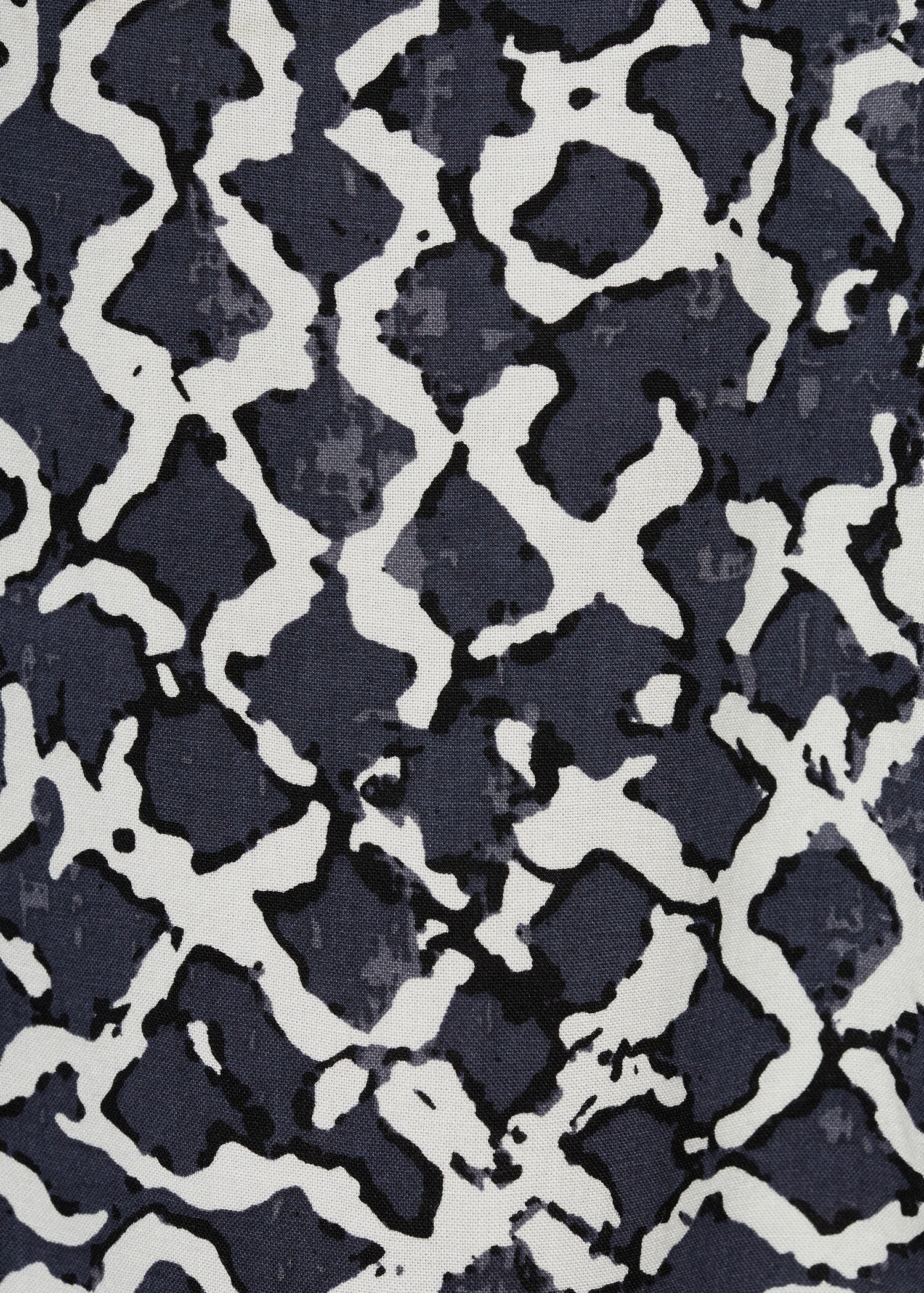 Printed blouse with opening detail - Details of the article 8