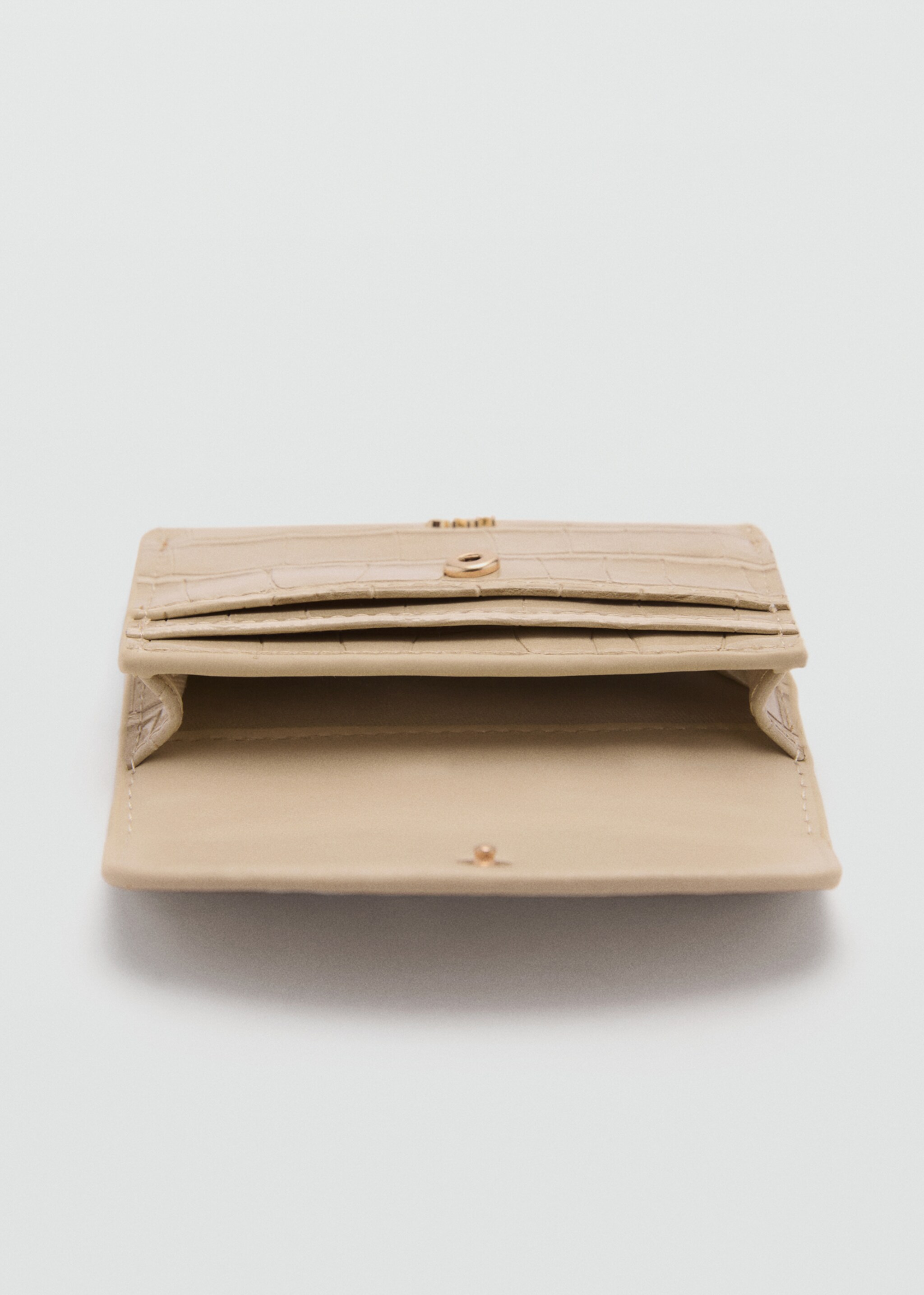 Crocodile-effect purse - Details of the article 1, Ivory White. Ref: 77074043-00.