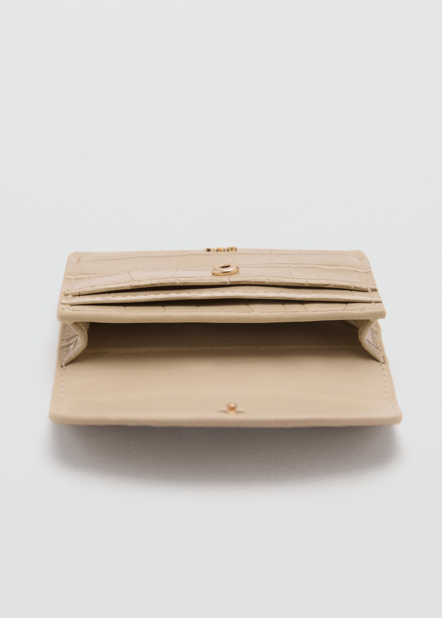 Crocodile-effect purse - Details of the article 1