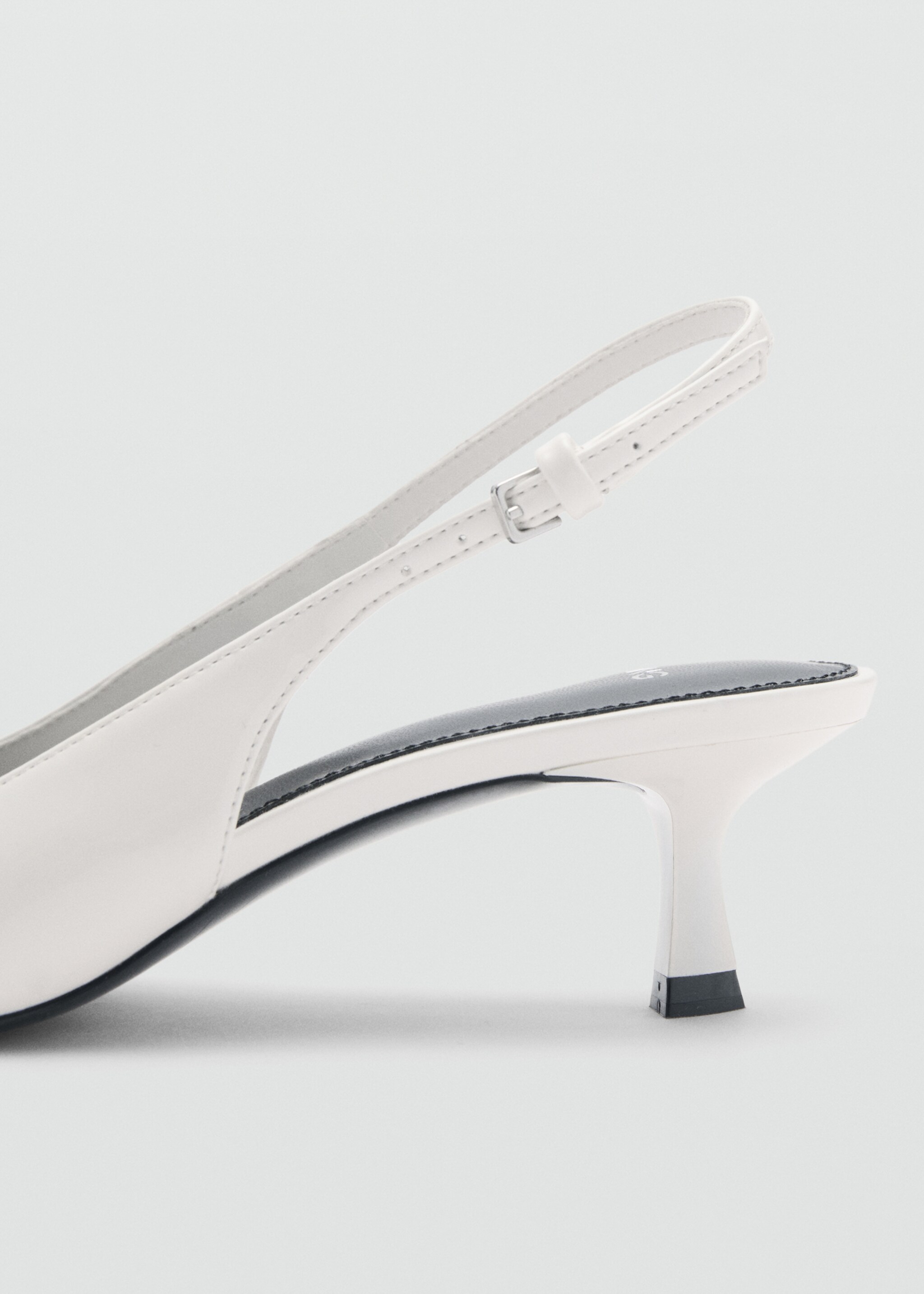 Chaussures talon ouvertes à l’arrière détail - Détail de l'article 1, Blanc. Ref: 77074051-00.