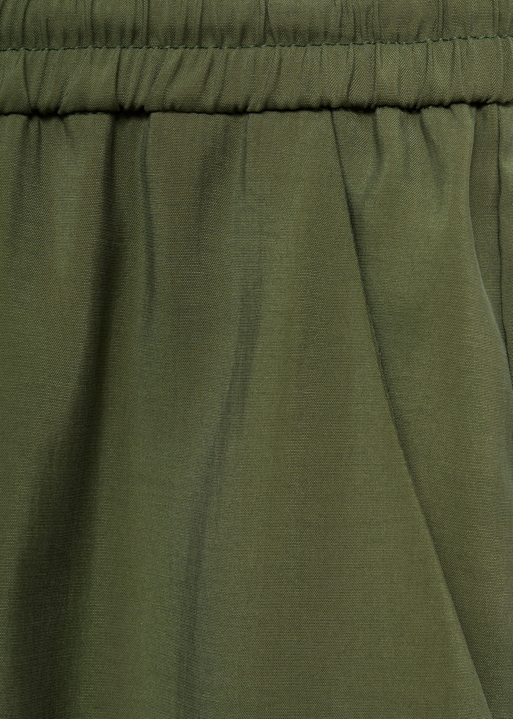 Gerade Hose aus Modal - Detail des Artikels 8, Waldgrün. Ref: 77074053-00.