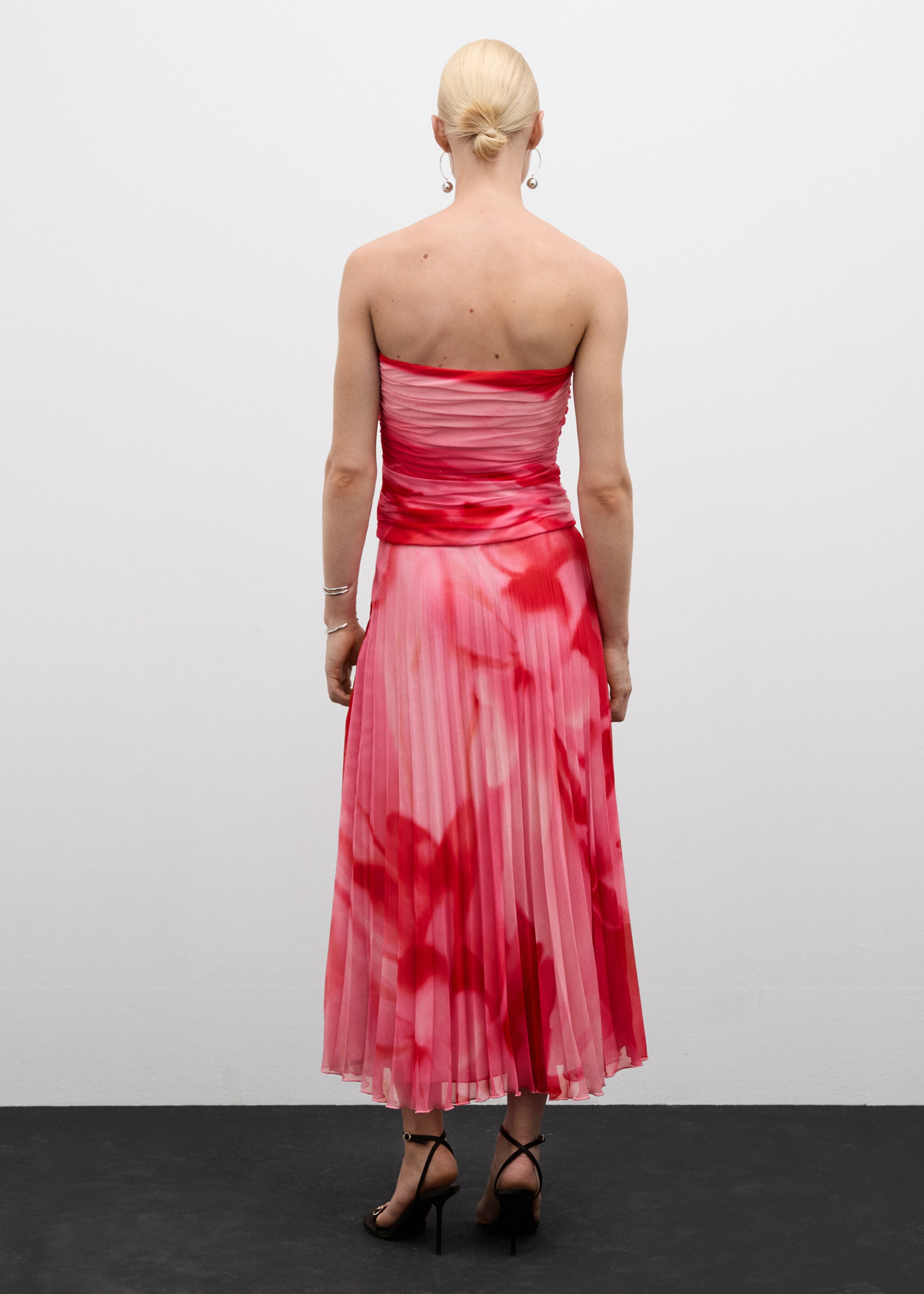 Gedrapeerde strapless top - Achterkant van het artikel
