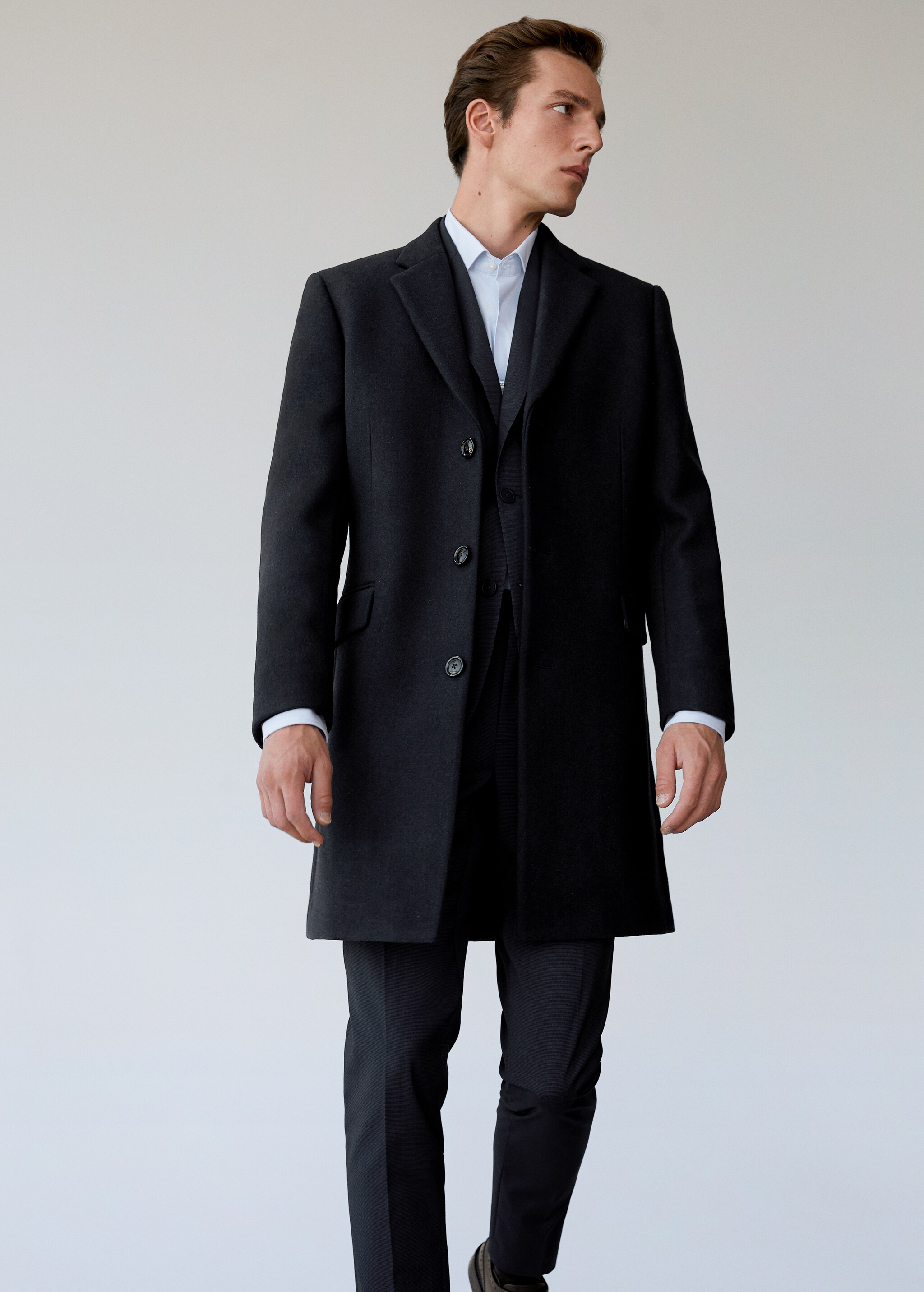 Vesta slim fit ze strečové látky - Náhled ve středové rovině