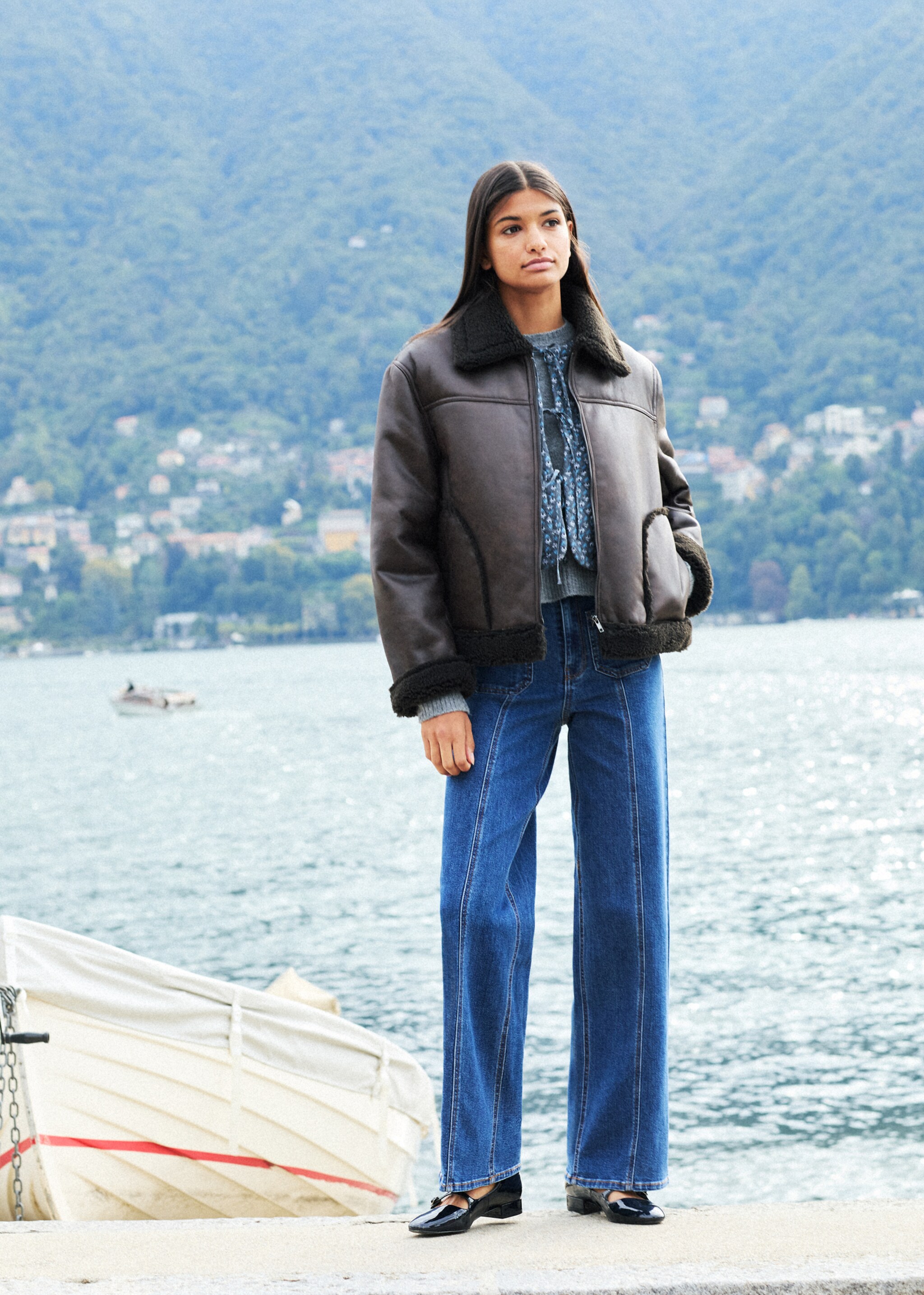 Wideleg jeans with decorative seams - Details of the article 6, Dark Blue. Ref: 77074434-00.