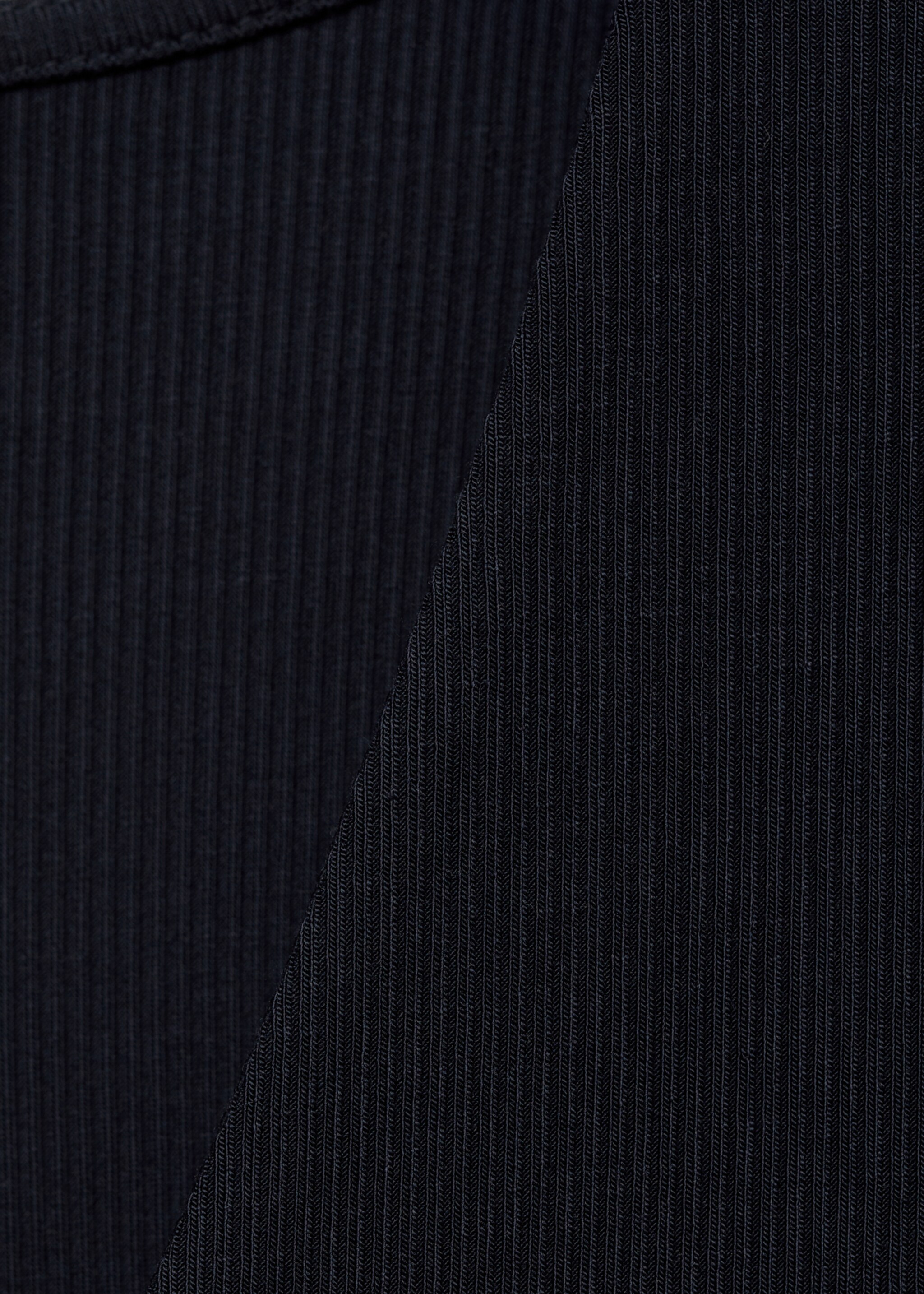 T-Shirt aus Lyocell mit Knöpfen - Detail des Artikels 0, Dunkles Marineblau. Ref: 77074442-00.