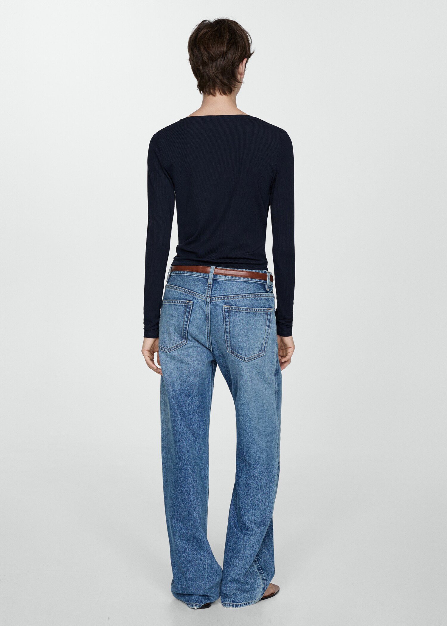 Buttoned lyocell t-shirt - Reverse of the article