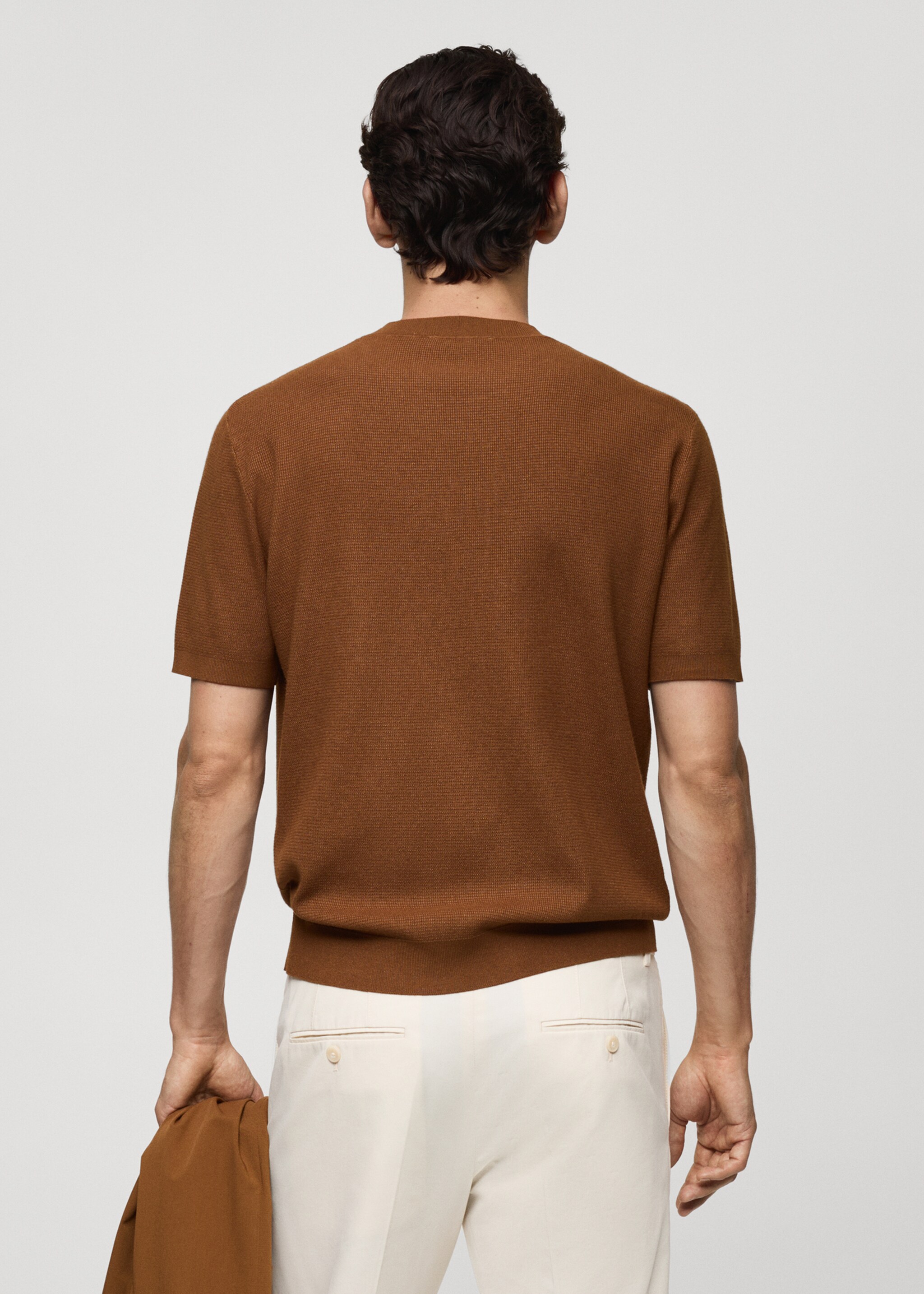 Strukturiertes Strick-T-Shirt - Rückseite des Artikels, Kaffeebraun. Ref: 77074445-00.