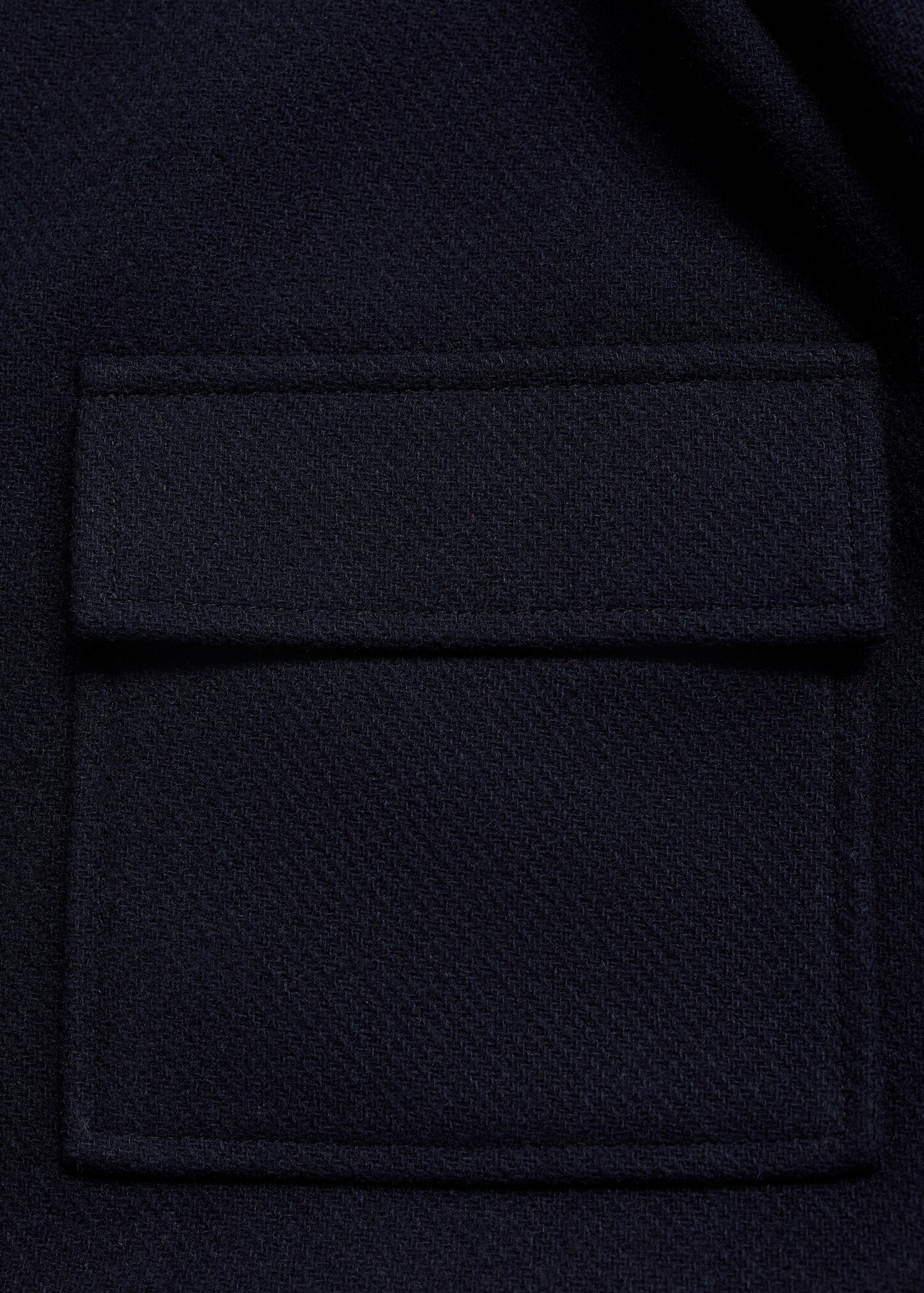 Straight pocketed coat - Details of the article 0