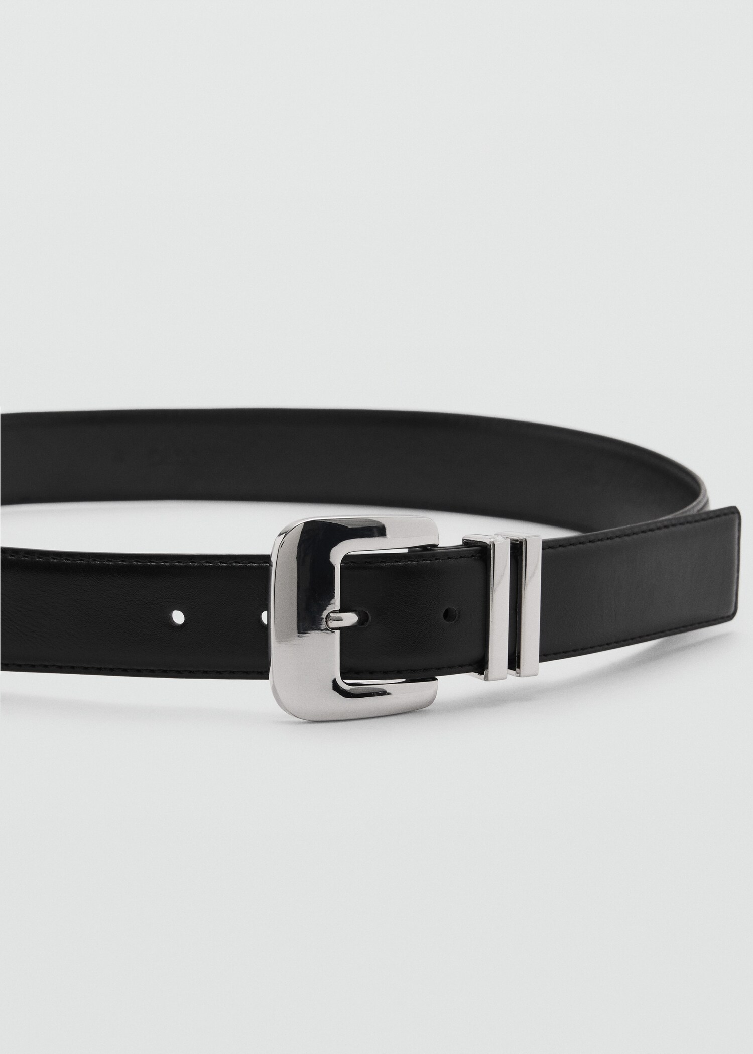 Ceinture boucle métallique - Plan moyen