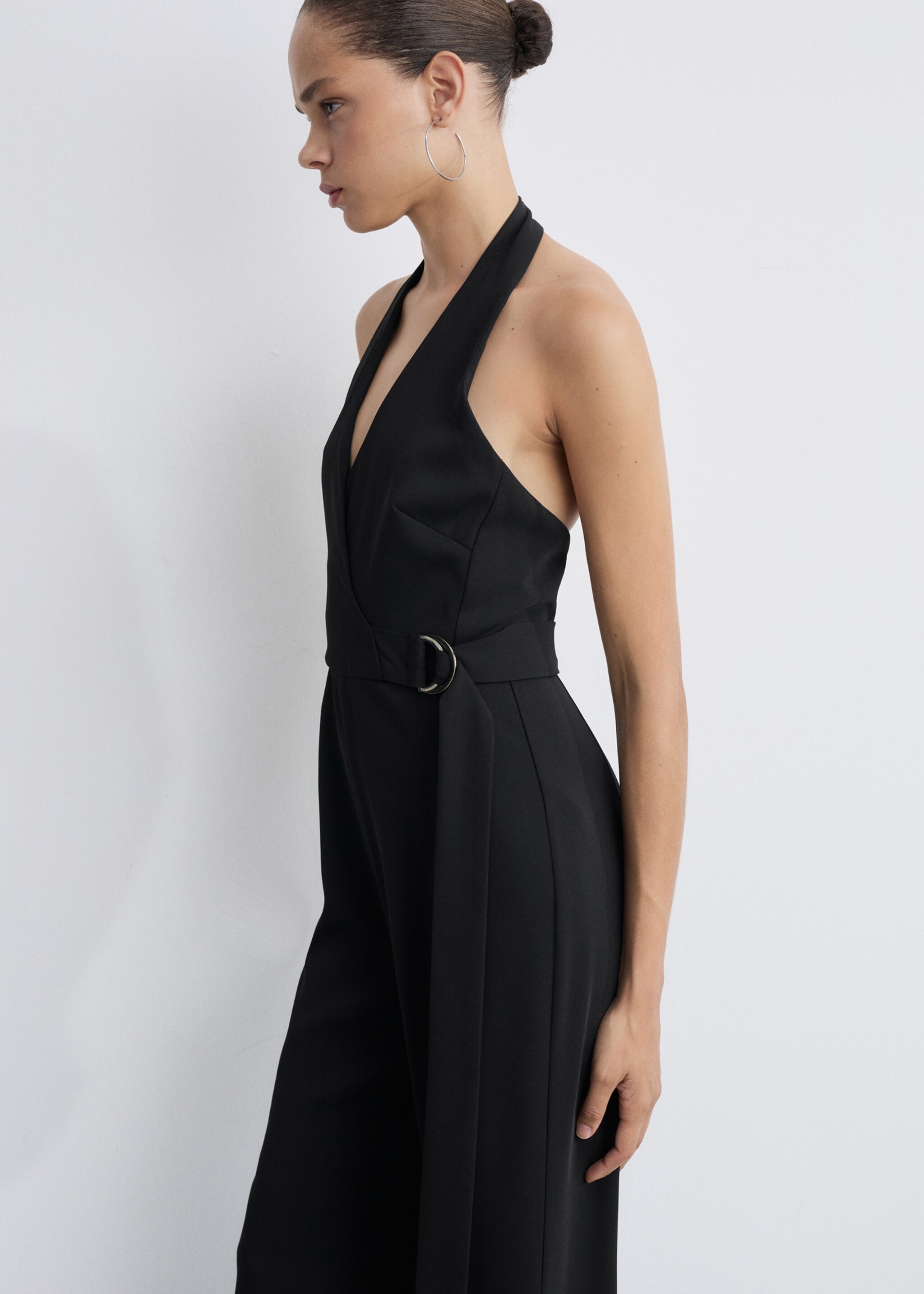 Halter-neck jumpsuit with belt - Medium plane, Black. Ref: 77074455-00.