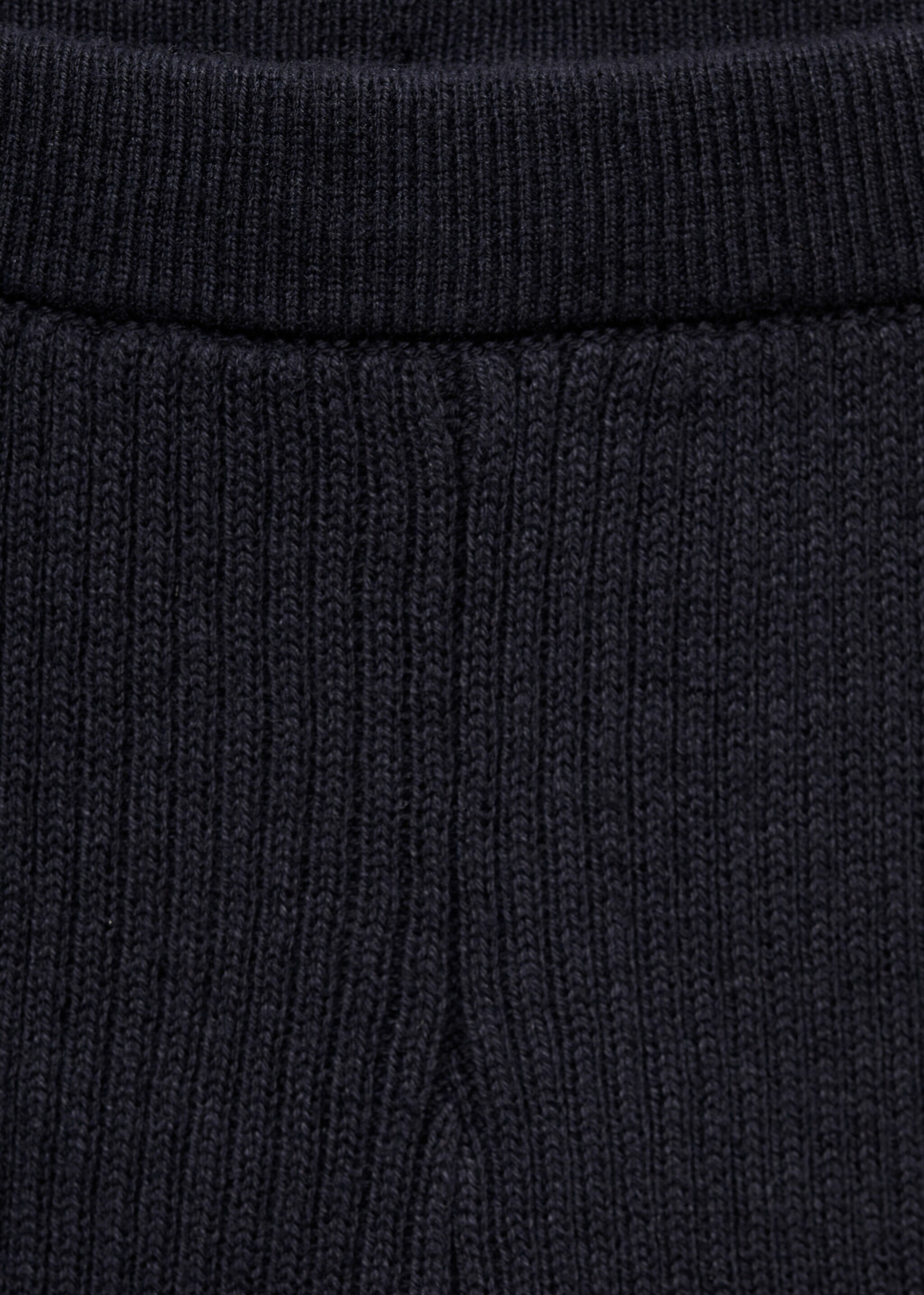 Geribde broek - Detail van het artikel 8, Donkermarine. Ref: 77074771-00.
