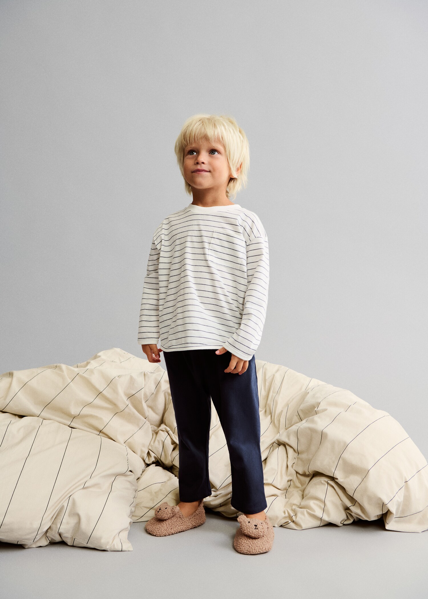 Langer Pyjama mit Streifen - Detail des Artikels 7