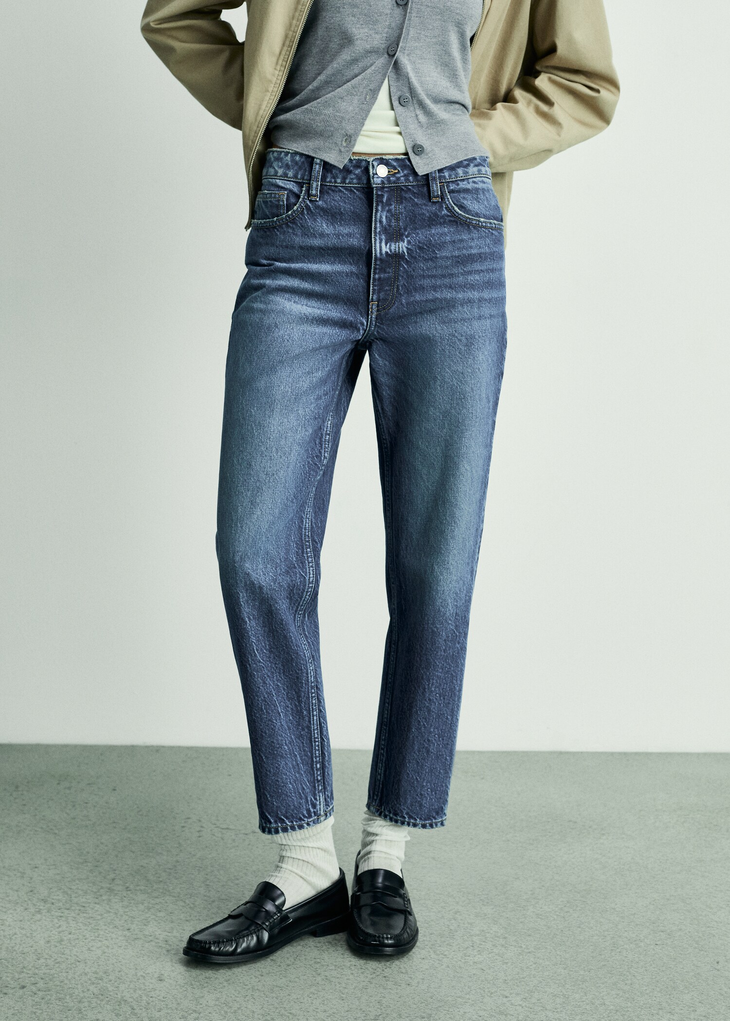 Jeans Mom2000 mom tiro alto - Plano medio