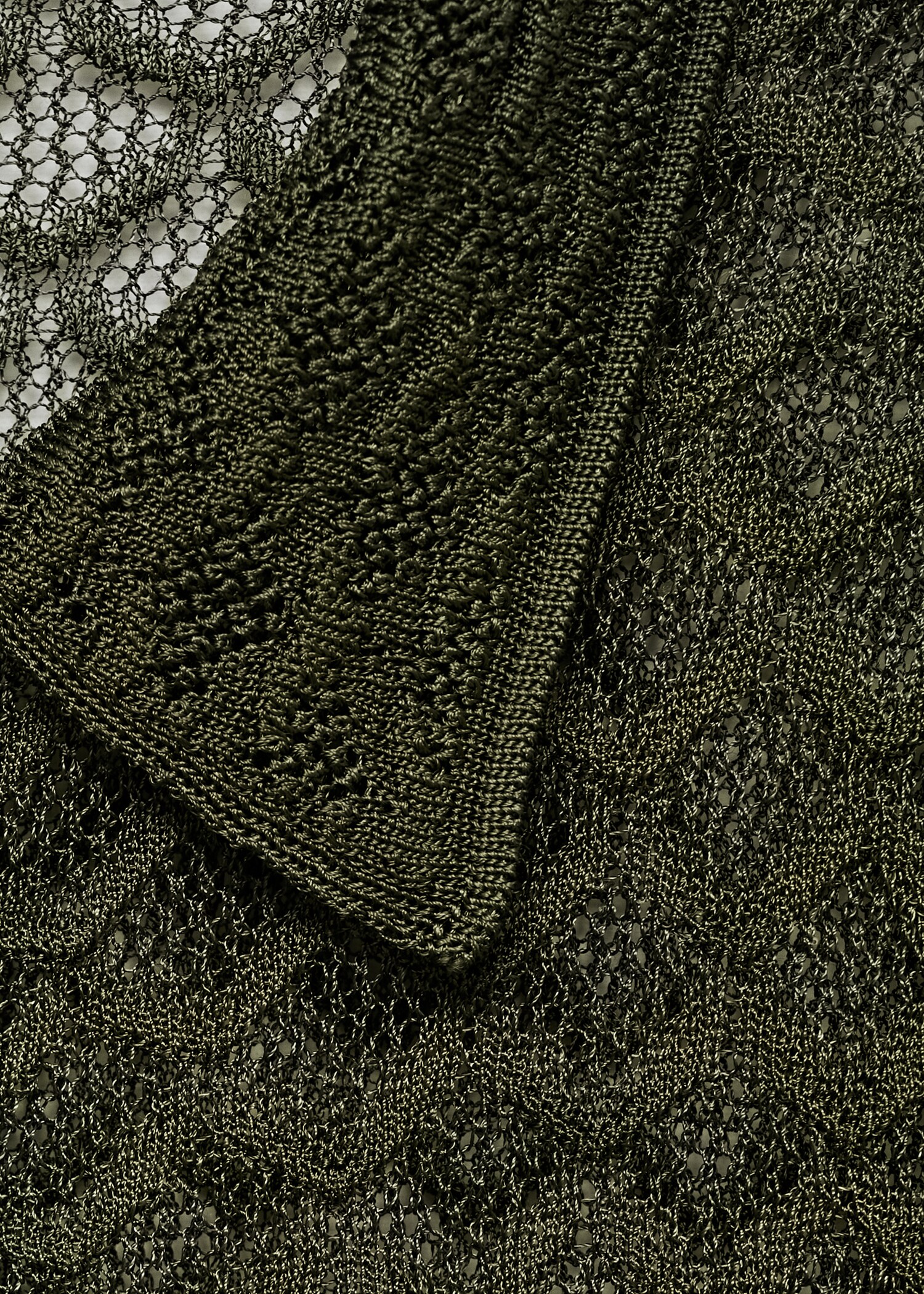 Lochstrick-Body mit Polokragen - Detail des Artikels 8