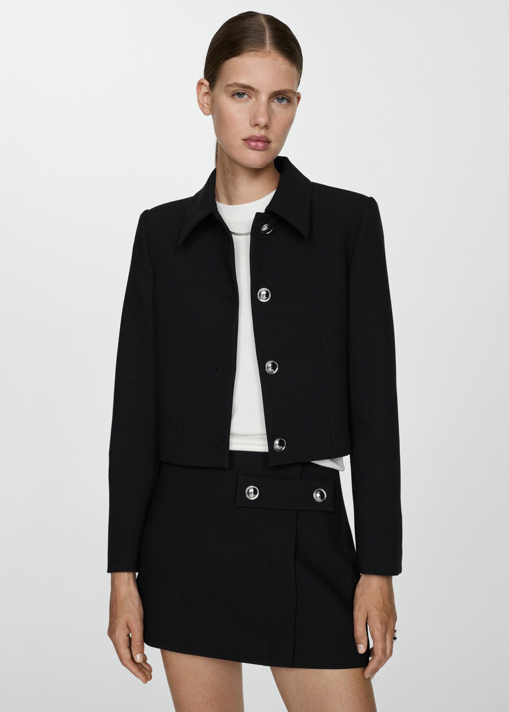 Crop-Jacke mit Knöpfen - Mittlere Ansicht, Schwarz. Ref: 77074792-00.