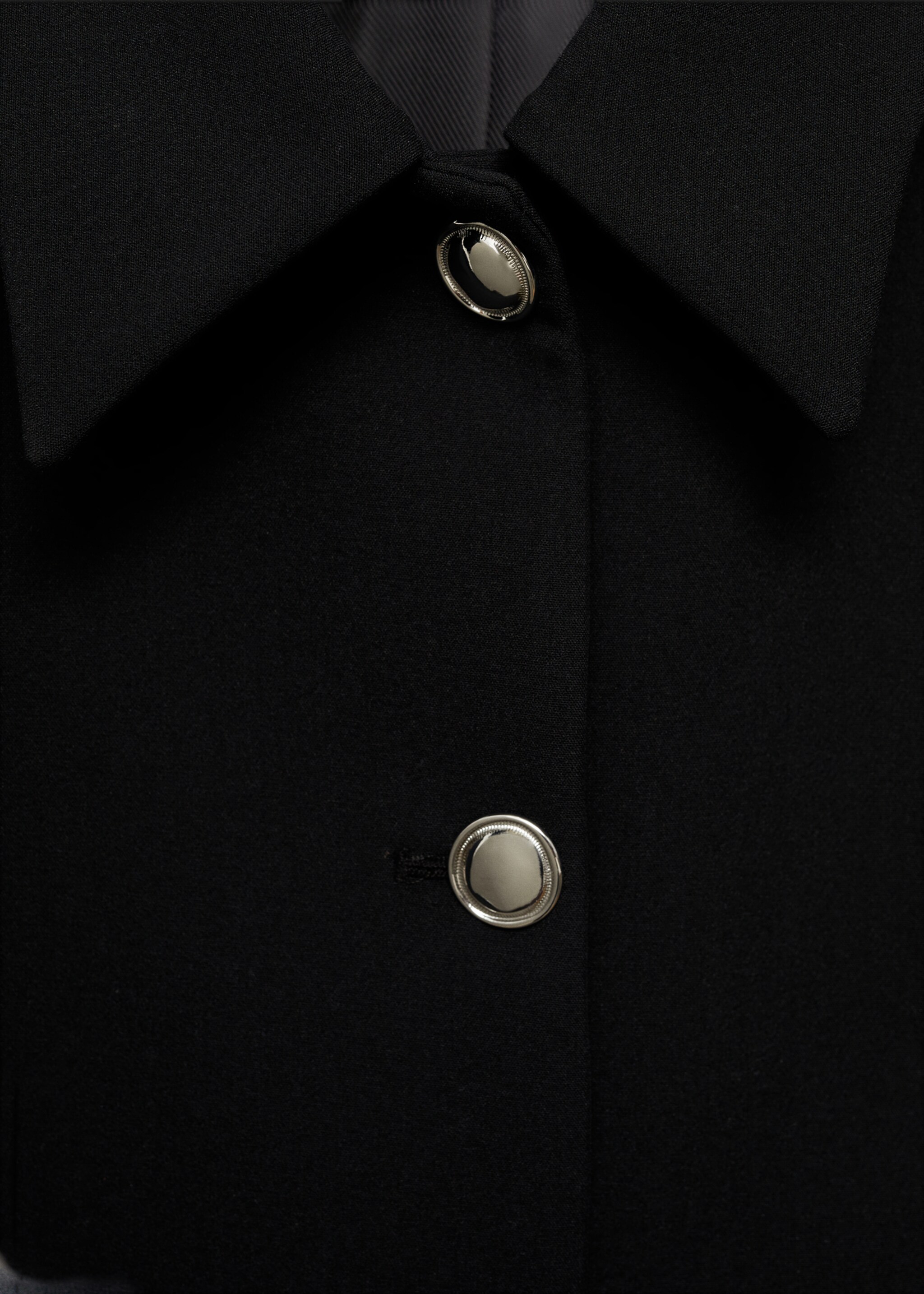 Crop-Jacke mit Knöpfen - Detail des Artikels 8, Schwarz. Ref: 77074792-00.