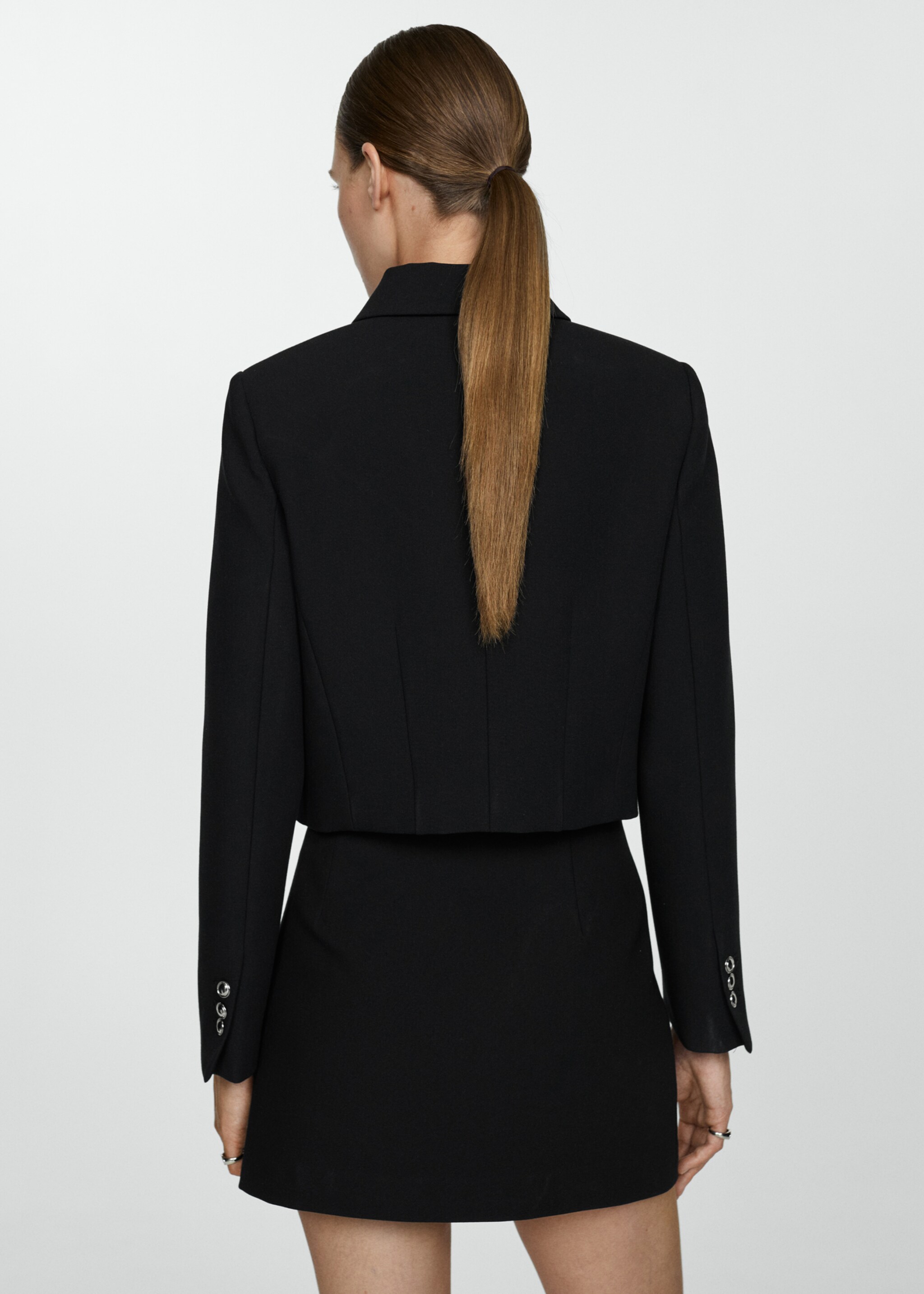 Crop-Jacke mit Knöpfen - Rückseite des Artikels, Schwarz. Ref: 77074792-00.