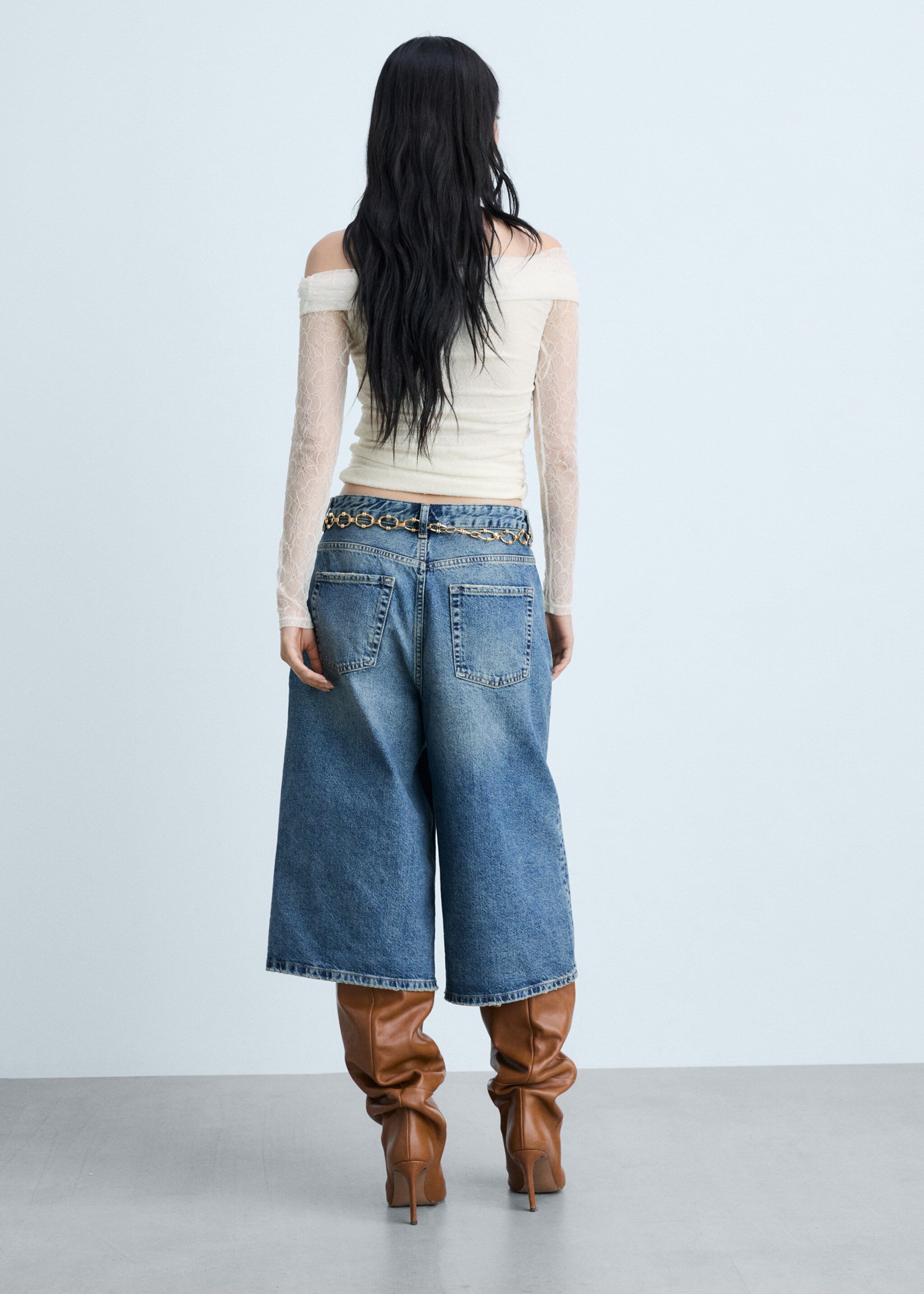 Off-shoulder T-shirt met kant - Achterkant van het artikel, Gebroken wit. Ref: 77074796-00.