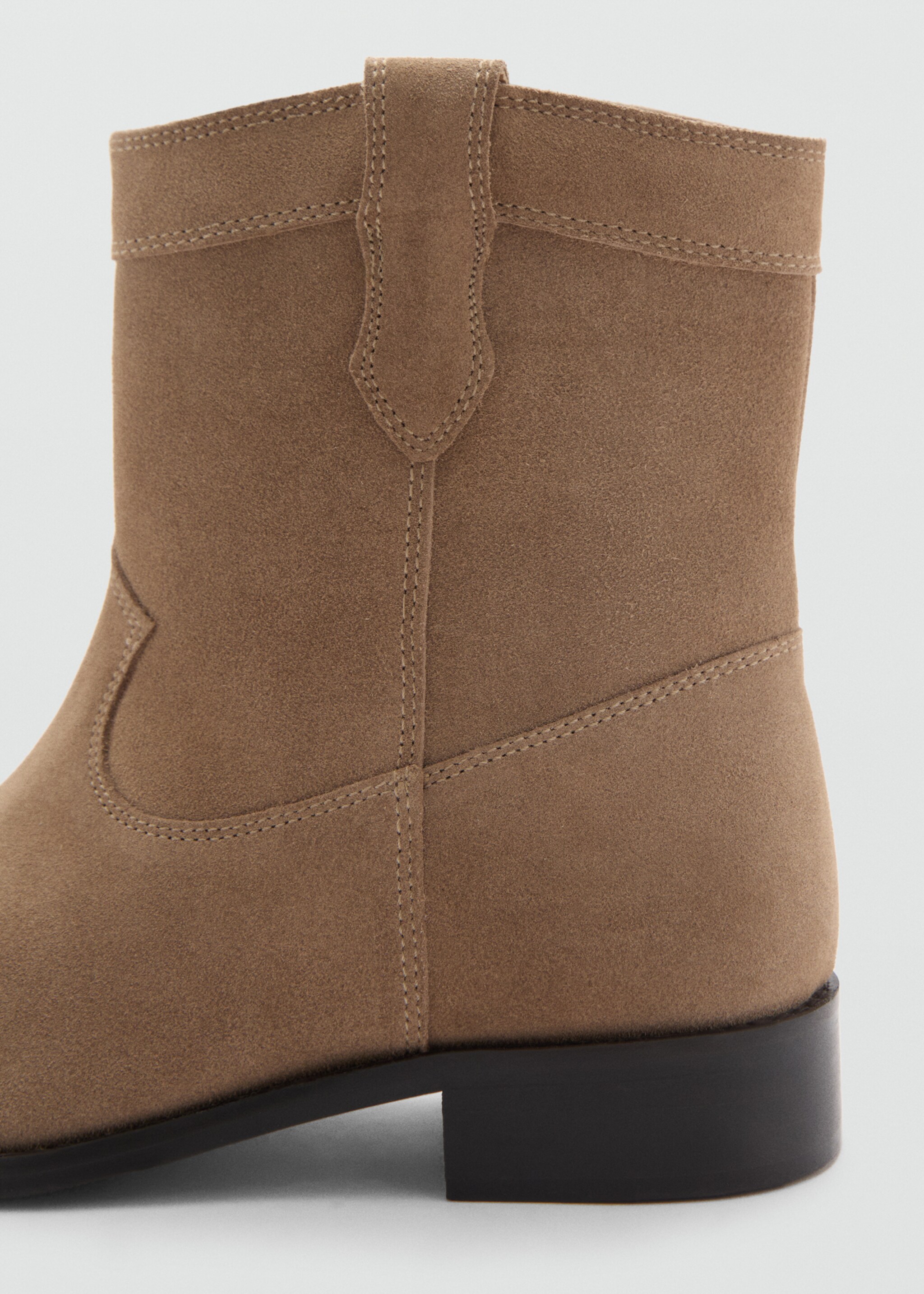 Flat leather ankle boots - Details of the article 1, Medium Brown. Ref: 77075147-00.