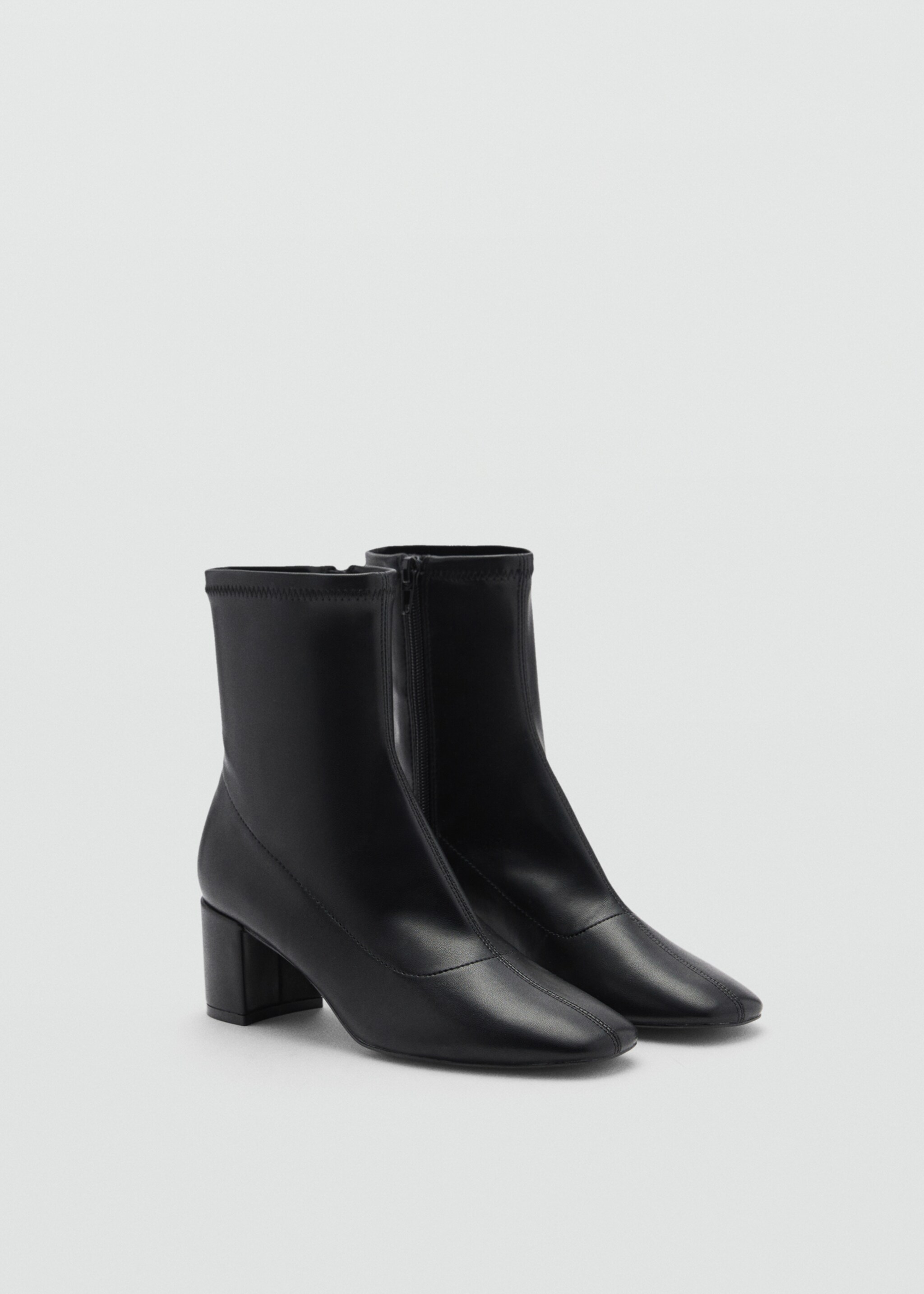 Block-heel ankle boots - Medium plane, Black. Ref: 77075152-00.