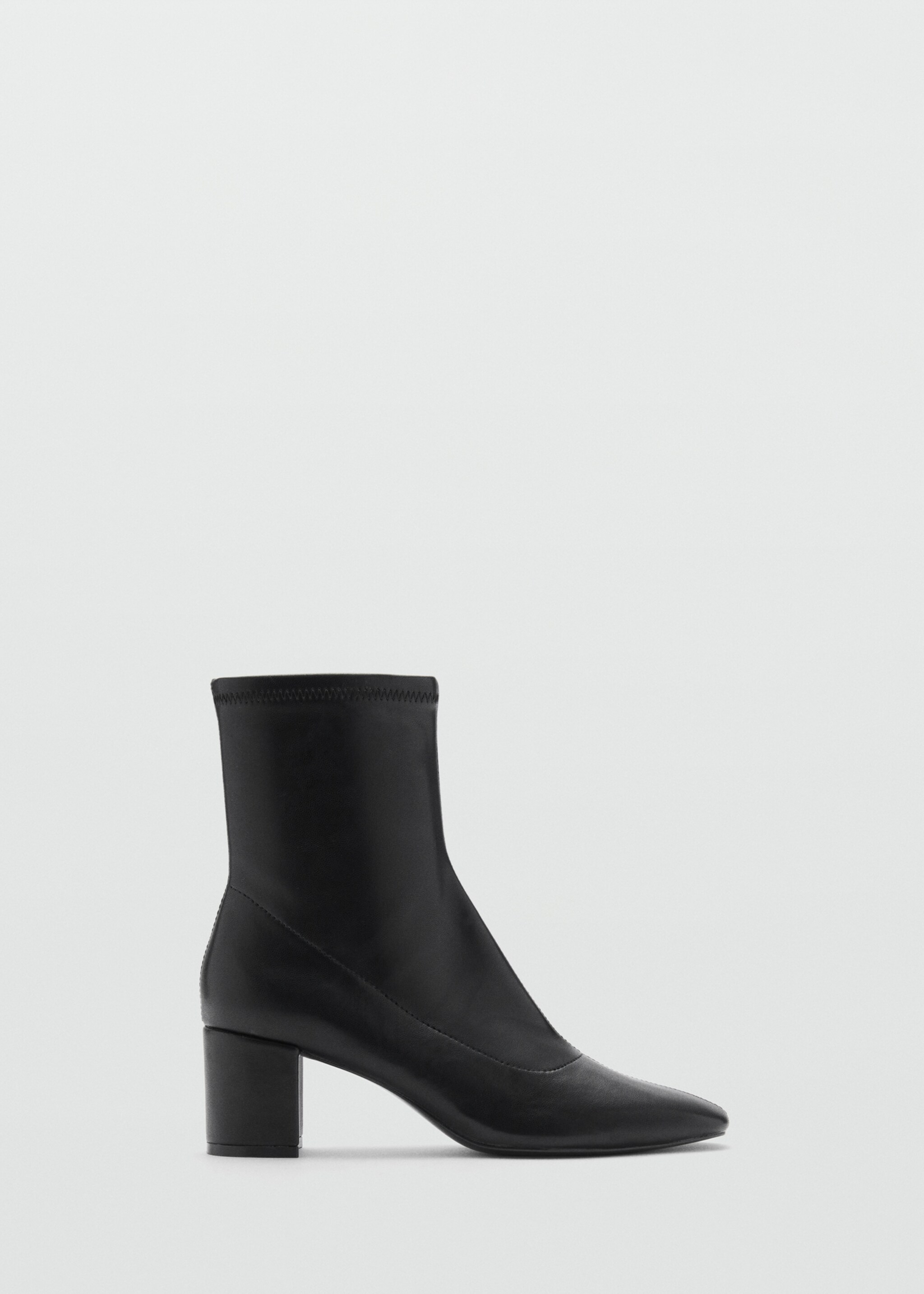 Block-heel ankle boots - Article without model, Black. Ref: 77075152-00.