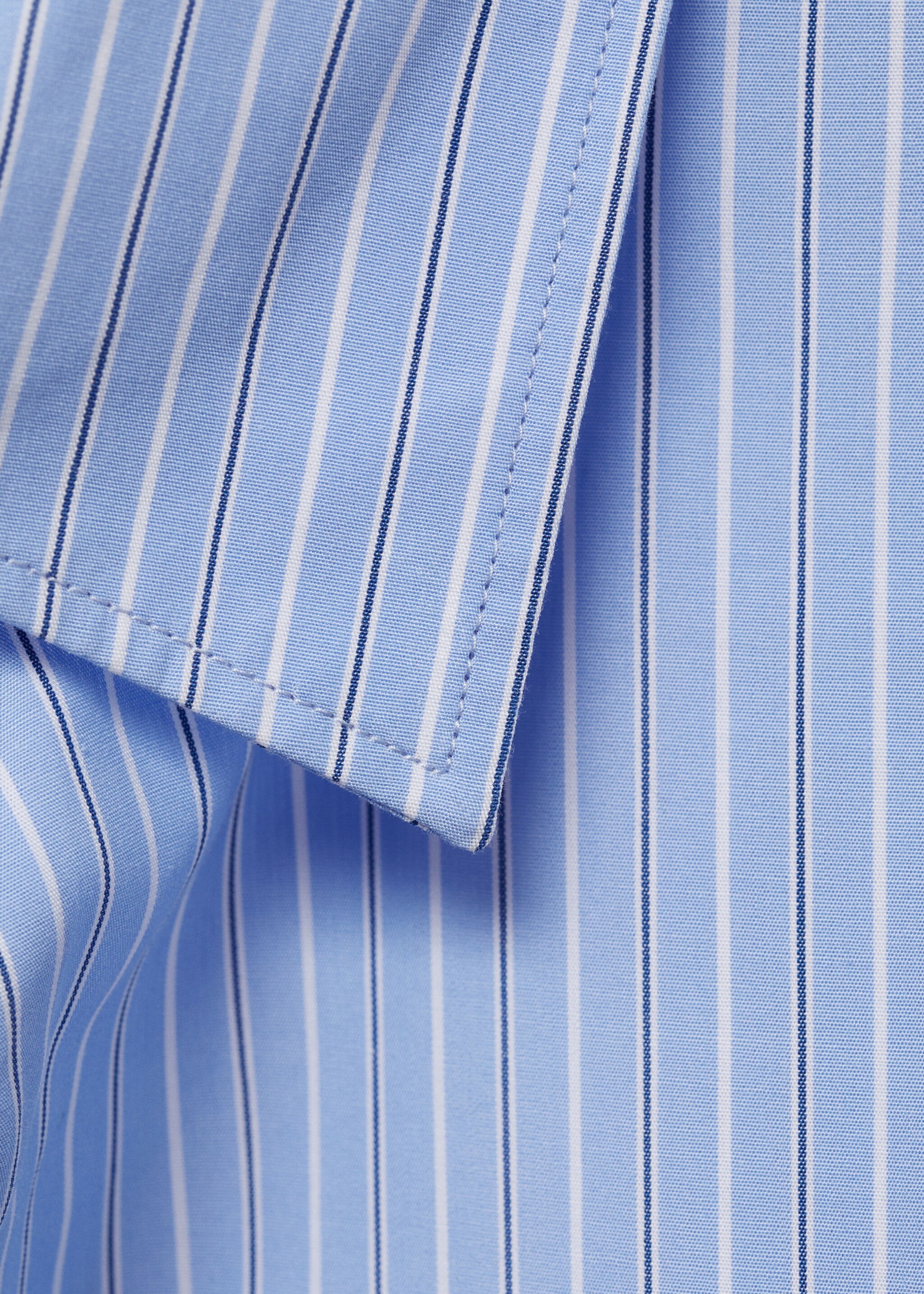 Gestreiftes Hemd aus 100 % Baumwolle - Detail des Artikels 0, Blau. Ref: 77075632-00.