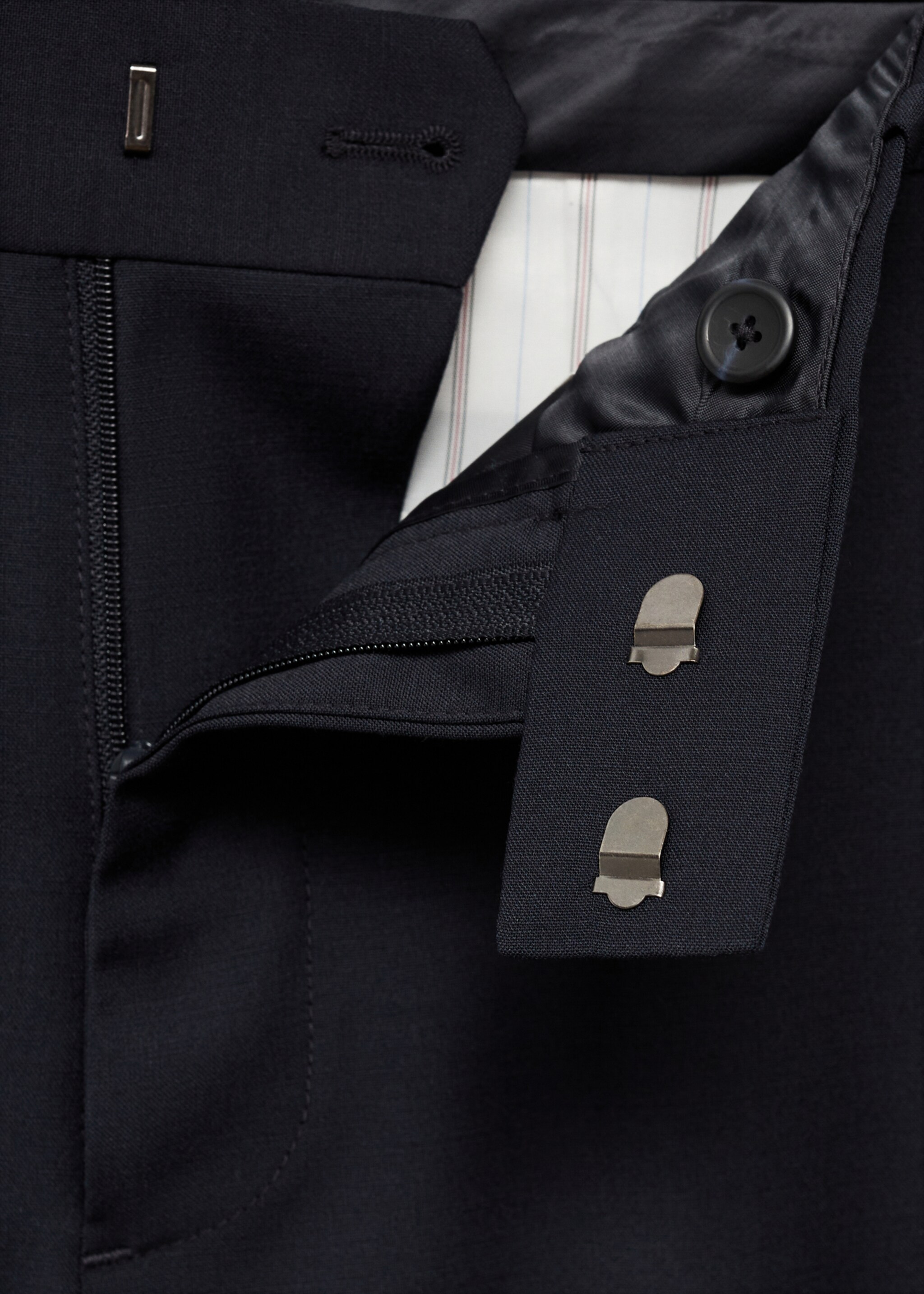 Pantalon costume laine mélangée regular-fit - Détail de l'article 8, Bleu marine foncé. Ref: 77075633-00.