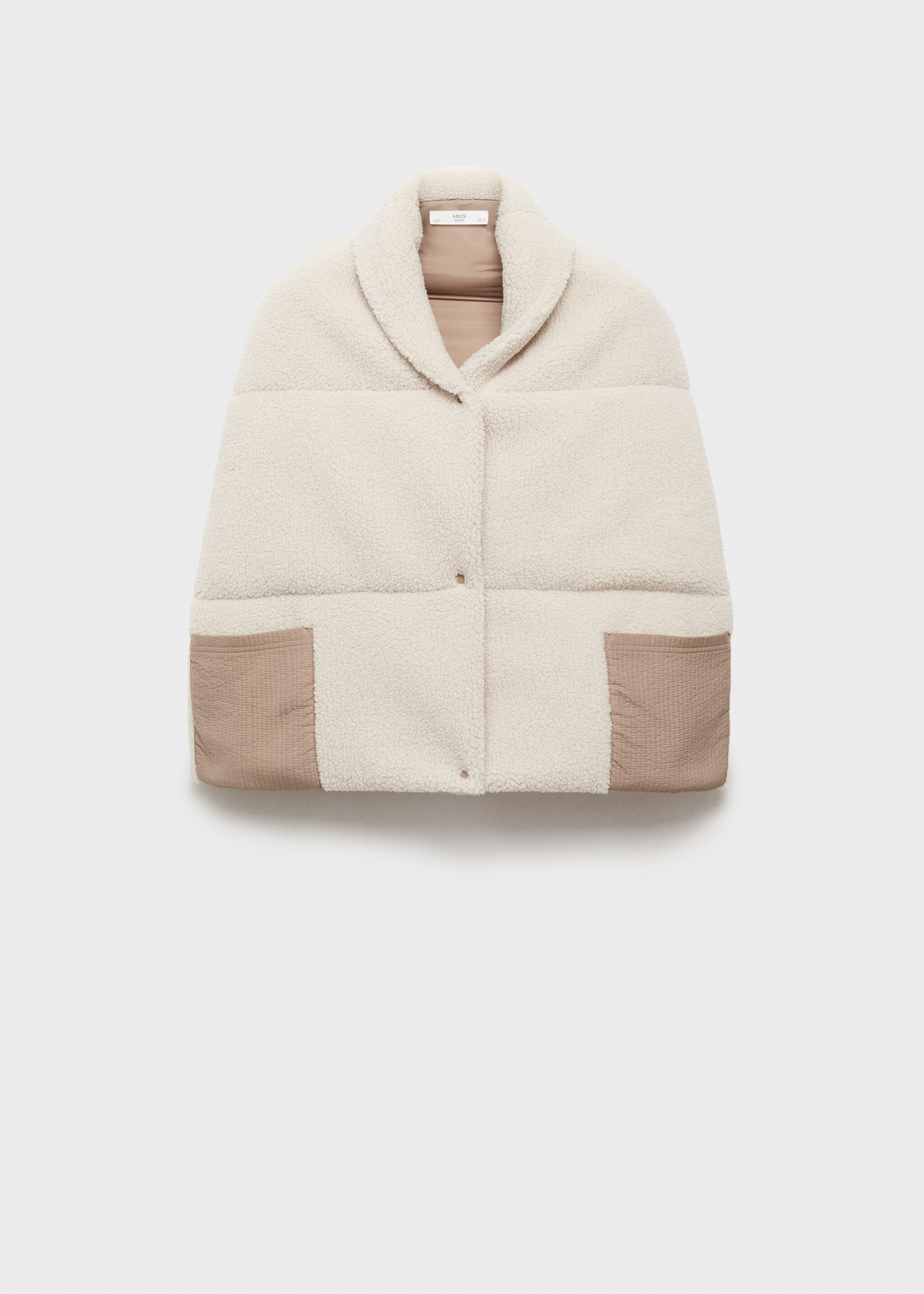 Teddy cape met knopen - Artikel zonder model, Ecru. Ref: 77075636-00.