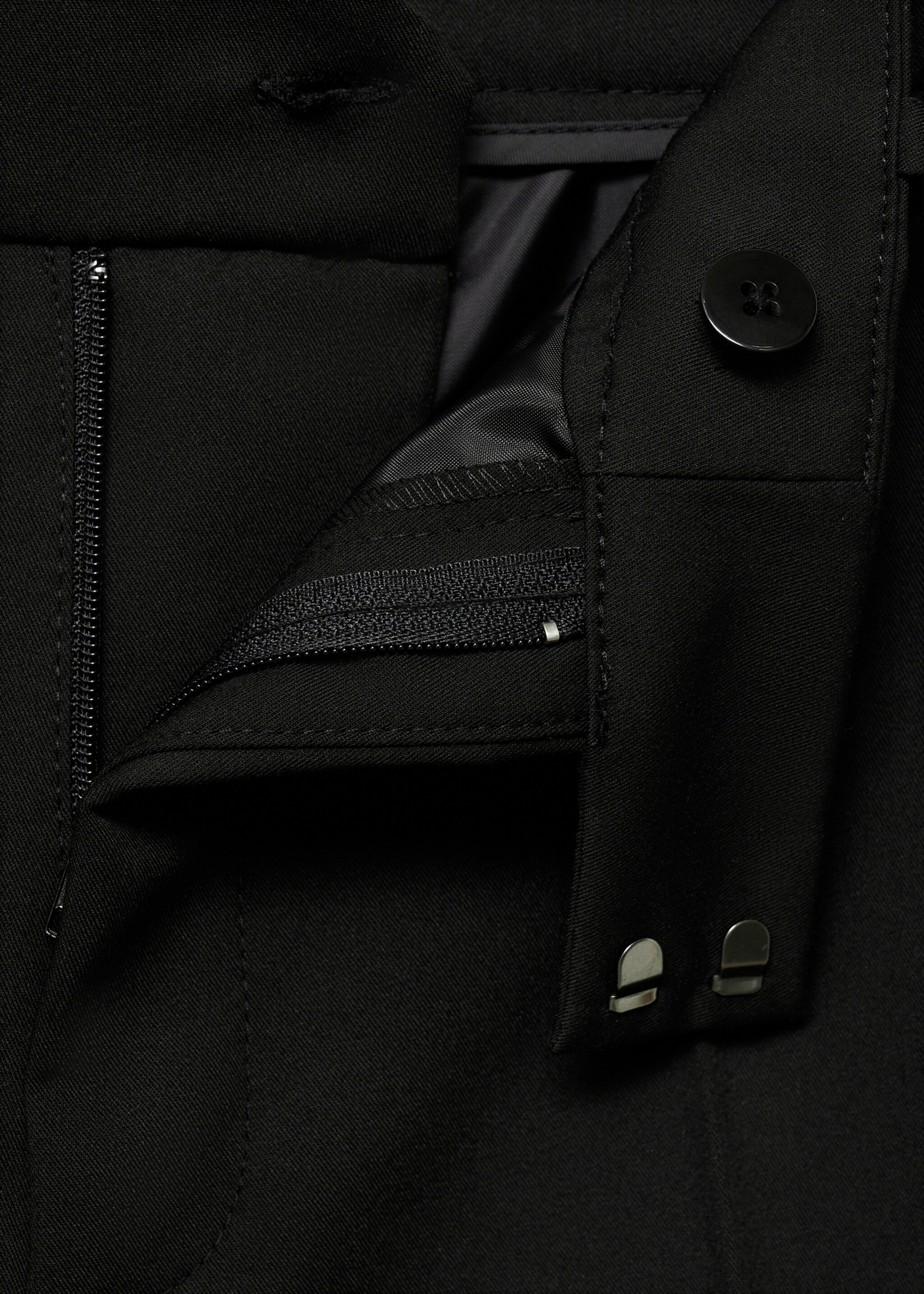 Straight suit trousers - Details of the article 8, Black. Ref: 77075637-00.