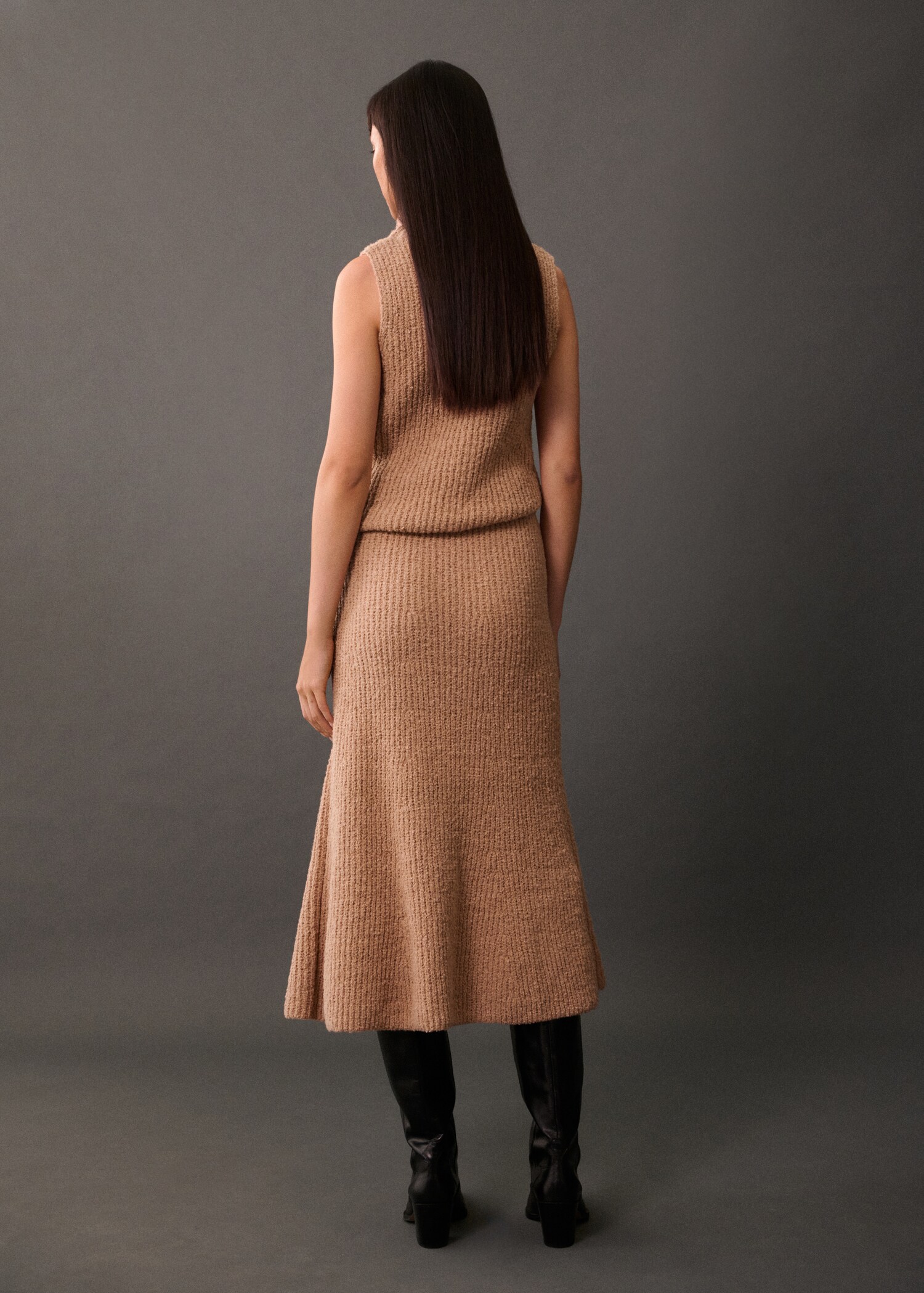 Ribbad topp hög krage - Artikelns baksida